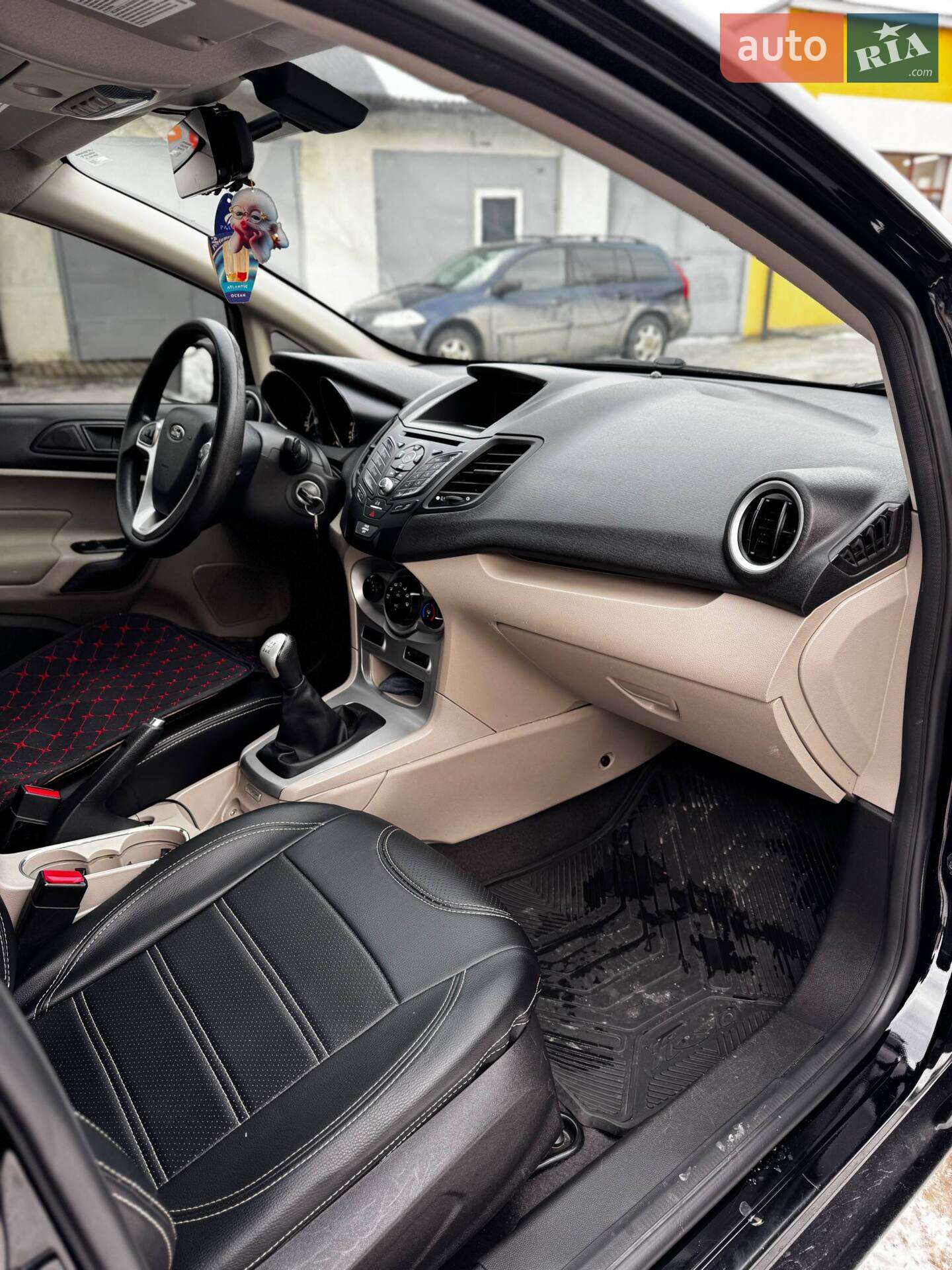 Ford Fiesta 2017 VIN 3FADP4BJ2HM144660 фото оголошення 6 з 10