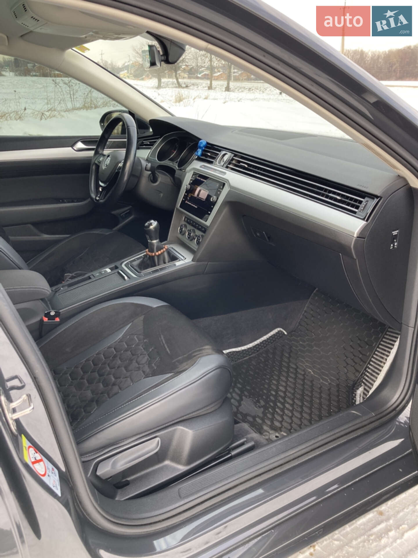 Volkswagen Passat 2018 VIN WVWZZZ3CZJP010146 фото оголошення 2 з 23