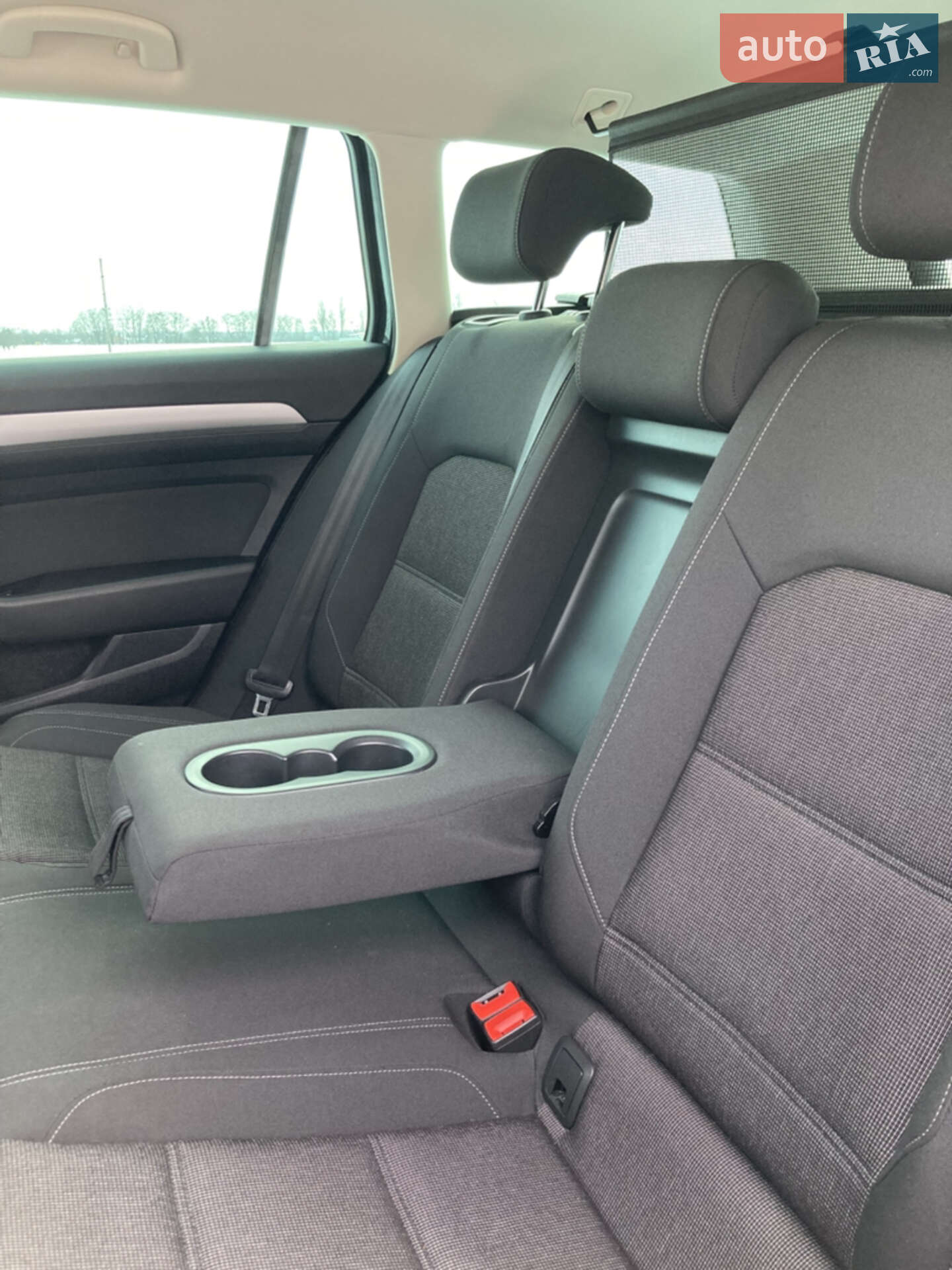 Volkswagen Passat 2018 VIN WVWZZZ3CZJP010146 фото оголошення 3 з 23