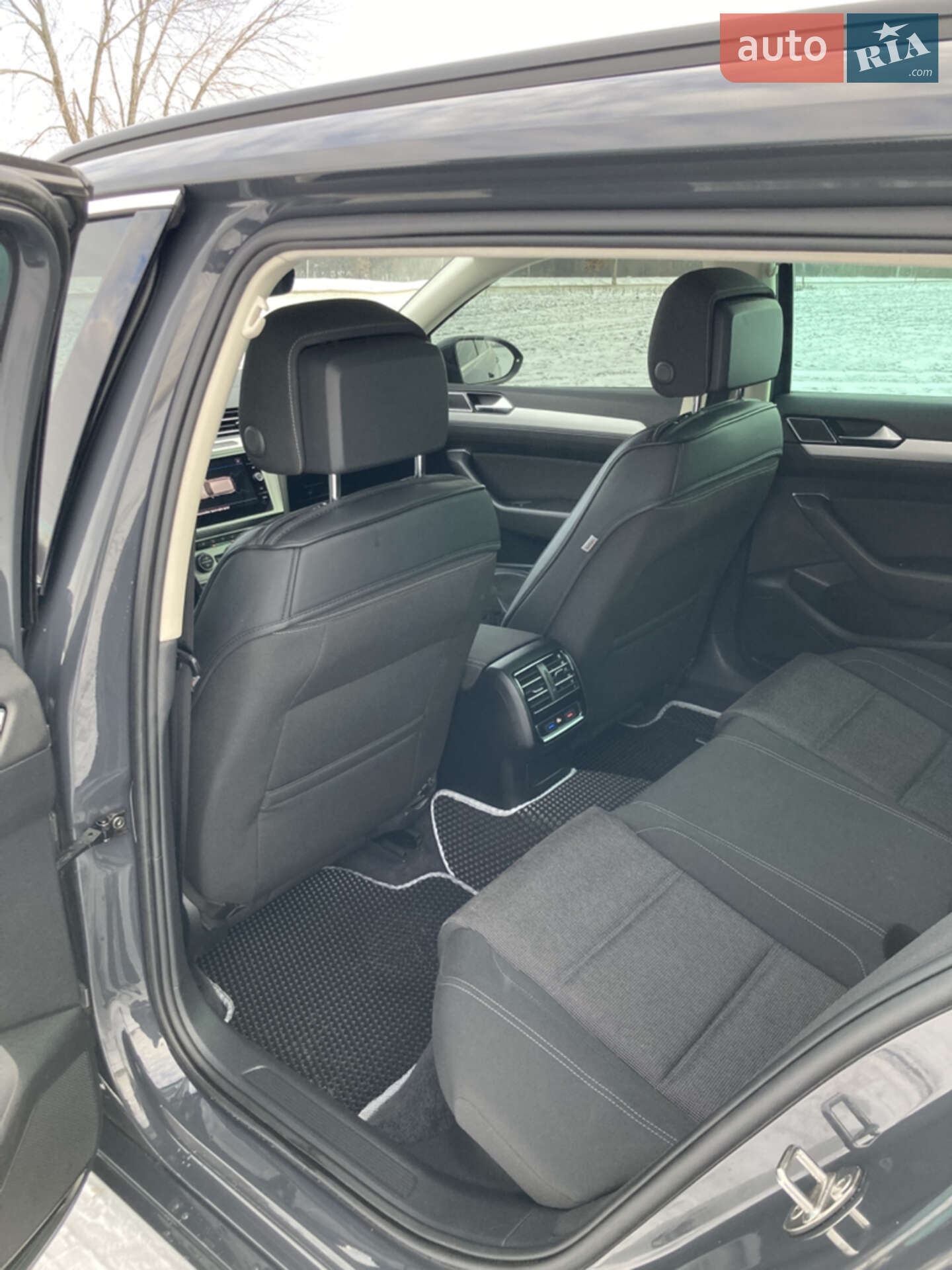 Volkswagen Passat 2018 VIN WVWZZZ3CZJP010146 фото оголошення 4 з 23