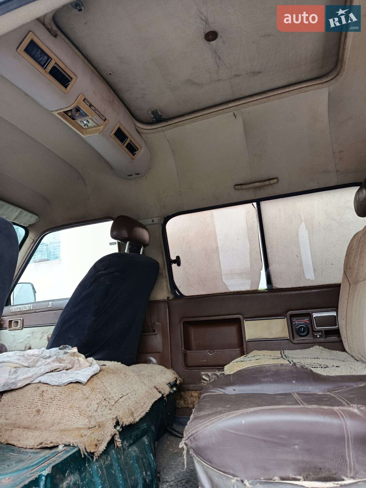 Toyota LiteAce 1986 VIN JMHDSB8532Y985421 фото оголошення 2 з 5