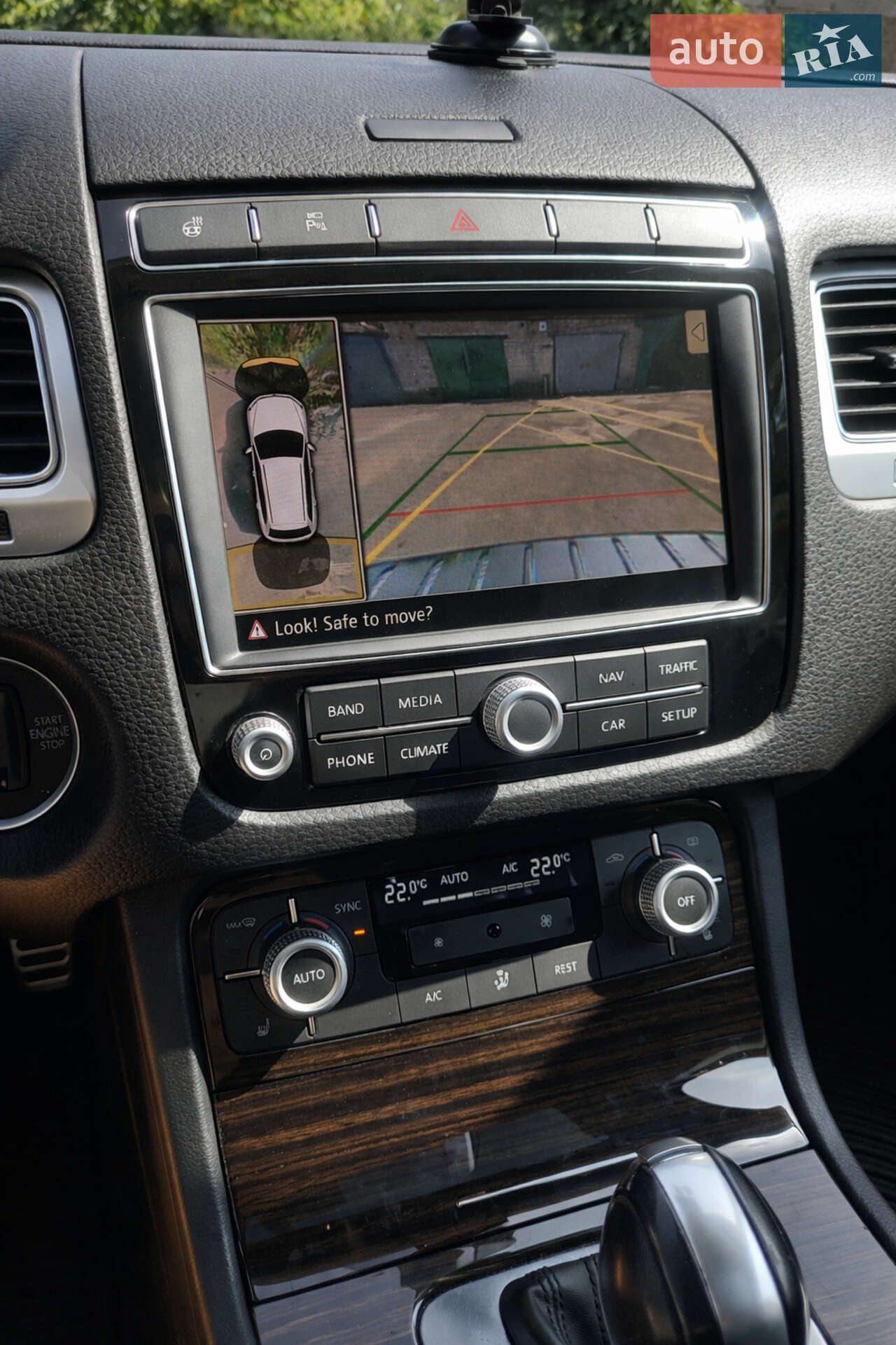 Volkswagen Touareg 2014 VIN WVGEP9BP1FD002188 фото оголошення 12 з 16