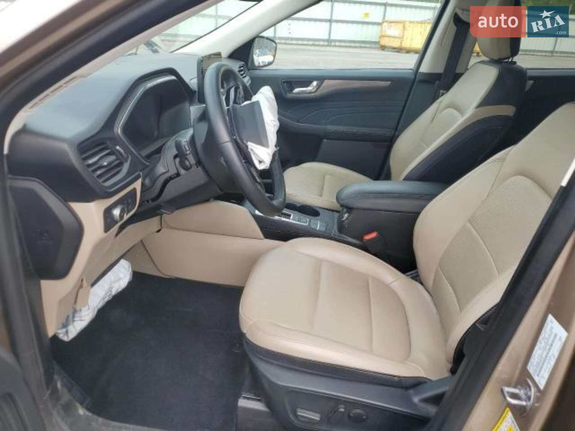 Ford Escape 2021 VIN 1FMCU9J93MUB23997 фото оголошення 9 з 16