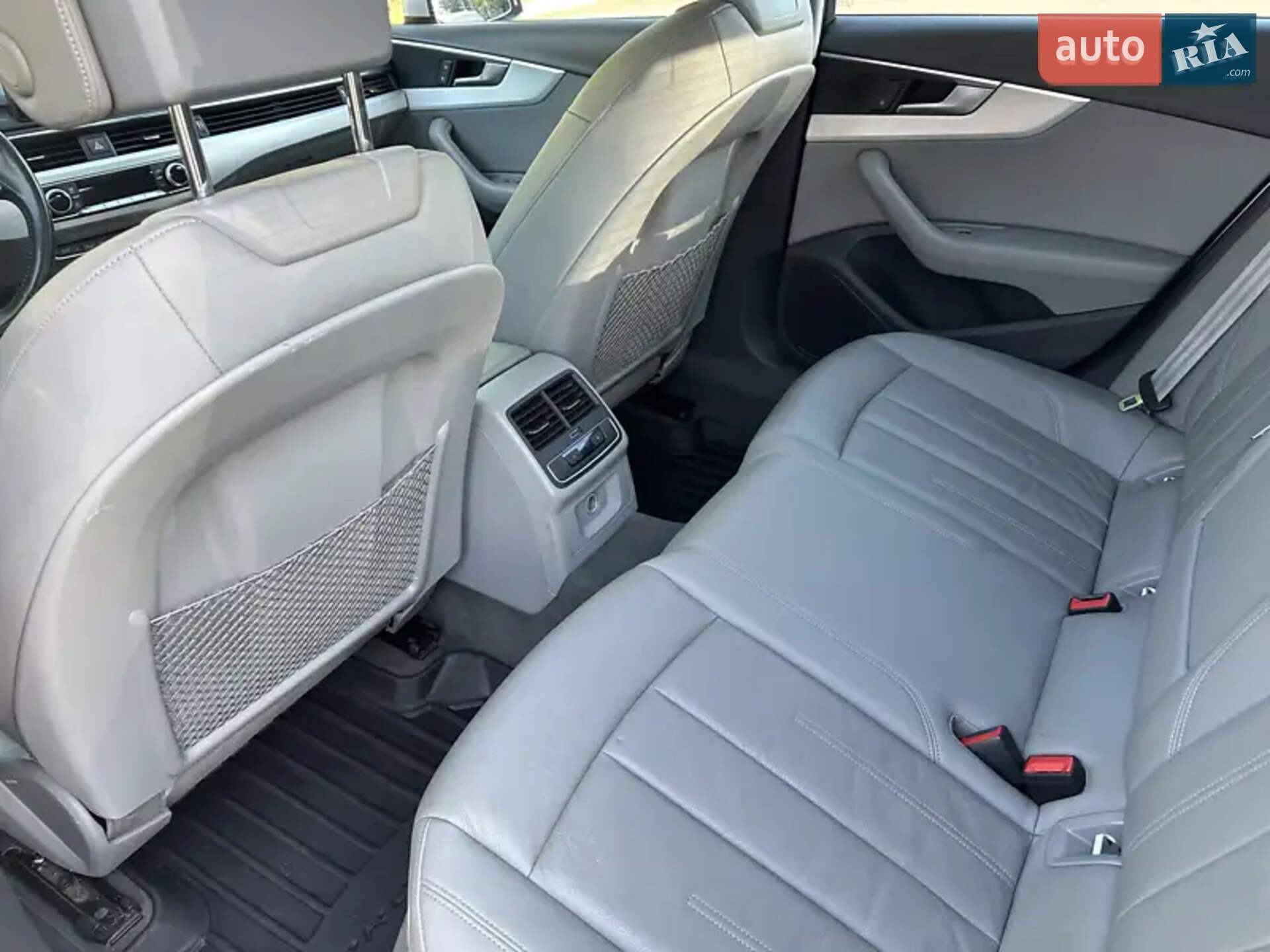 Audi A4 2017 VIN WAUGNAF41HN057657 фото оголошення 22 з 24