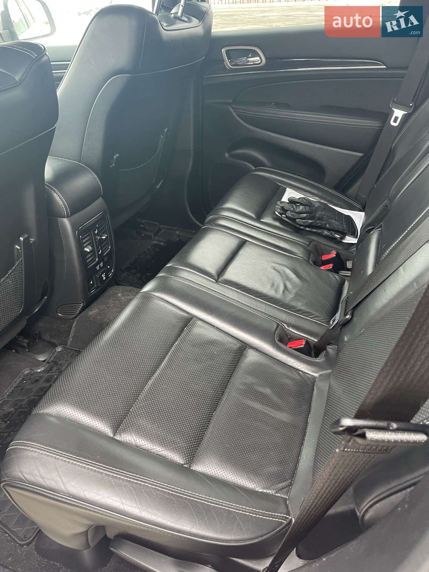 Jeep Grand Cherokee 2013 VIN 1C4RJFCMXEC302391 фото оголошення 29 з 33