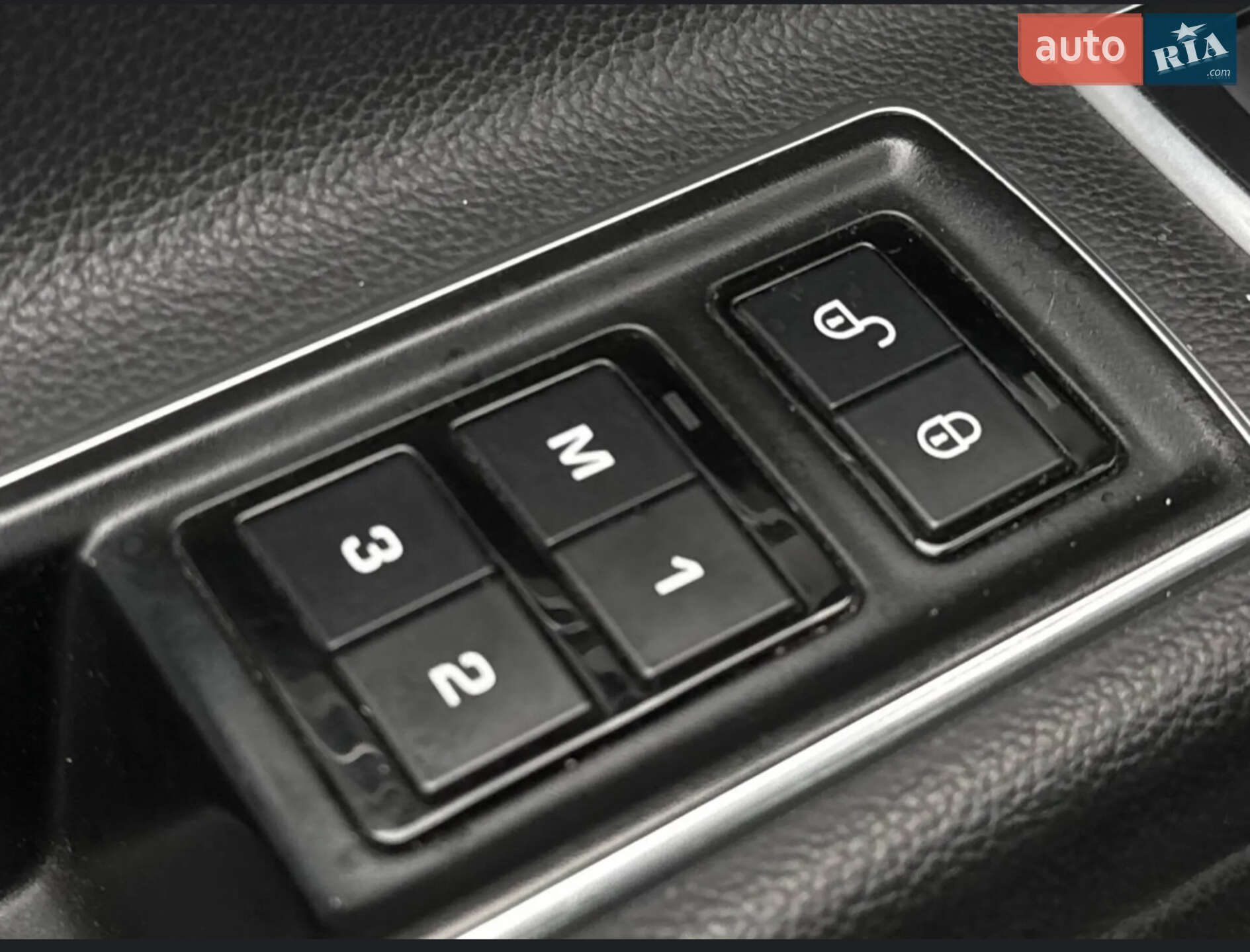Jaguar XF 2016 VIN SAJBJ4BN2HCY48785 фото оголошення 5 з 31