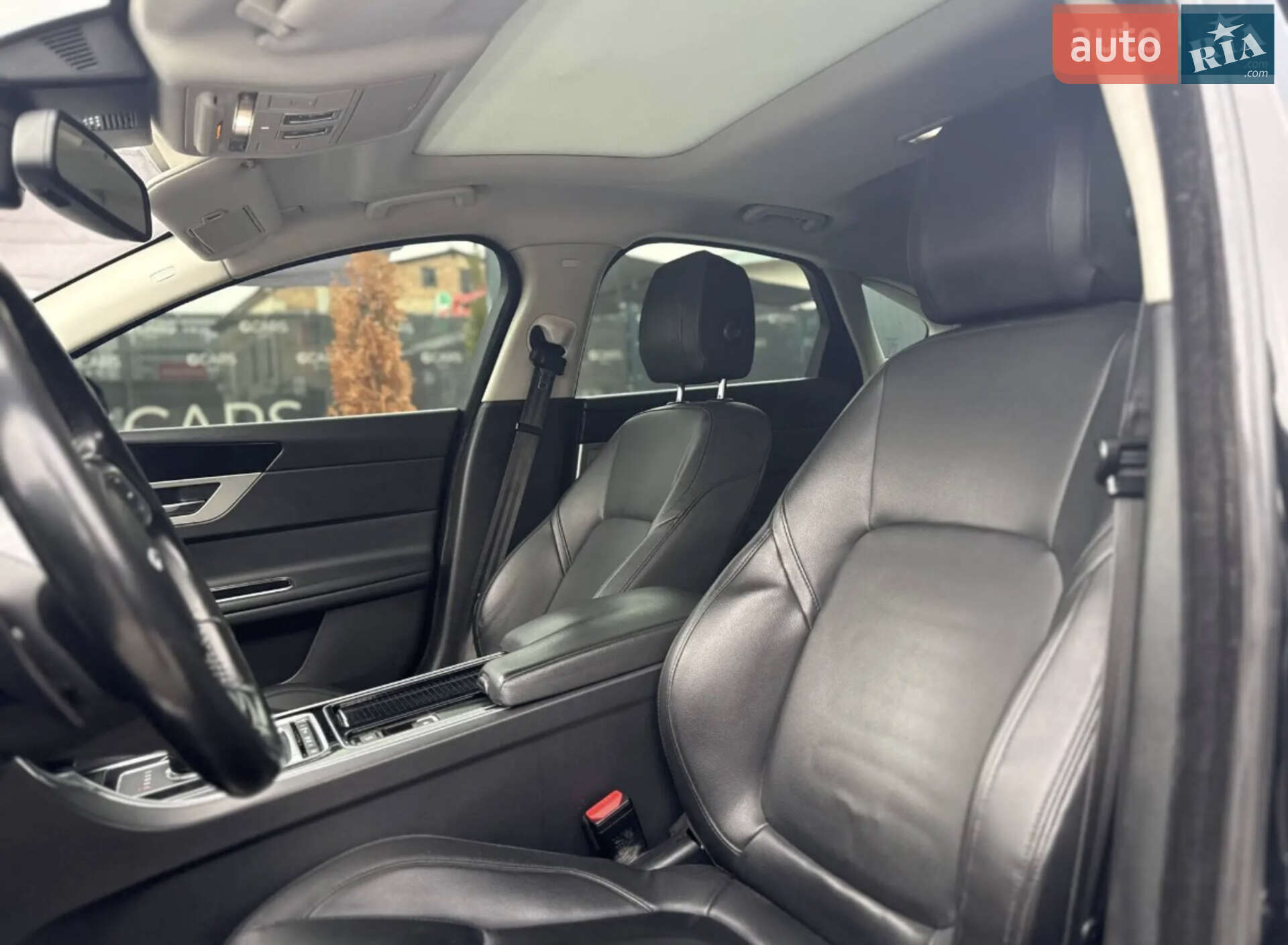Jaguar XF 2016 VIN SAJBJ4BN2HCY48785 фото оголошення 8 з 31