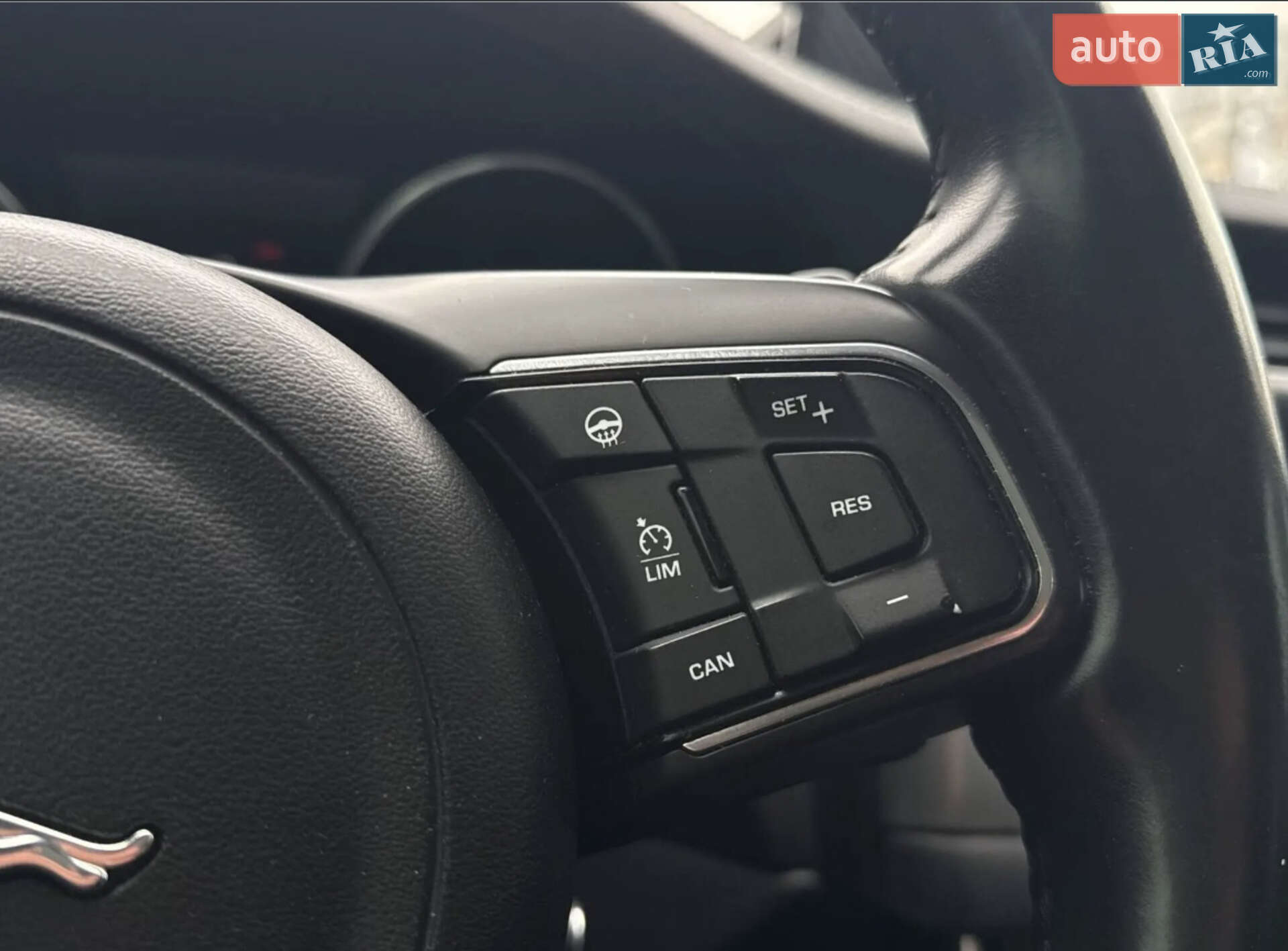 Jaguar XF 2016 VIN SAJBJ4BN2HCY48785 фото оголошення 11 з 31