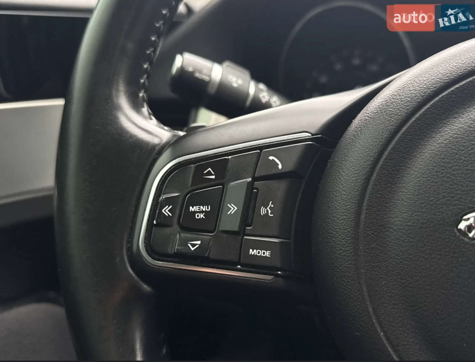 Jaguar XF 2016 VIN SAJBJ4BN2HCY48785 фото оголошення 12 з 31