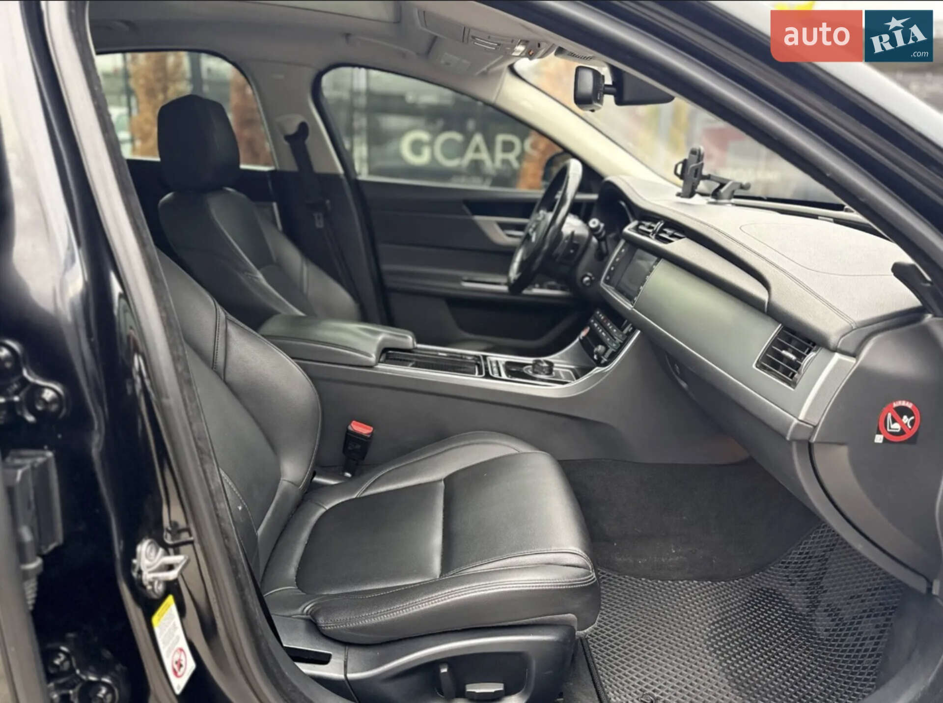 Jaguar XF 2016 VIN SAJBJ4BN2HCY48785 фото оголошення 26 з 31