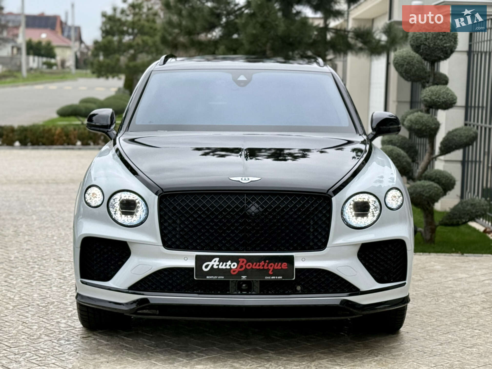 Bentley Bentayga 2024 VIN SJAAB14V2RC025635 фото оголошення 3 з 74
