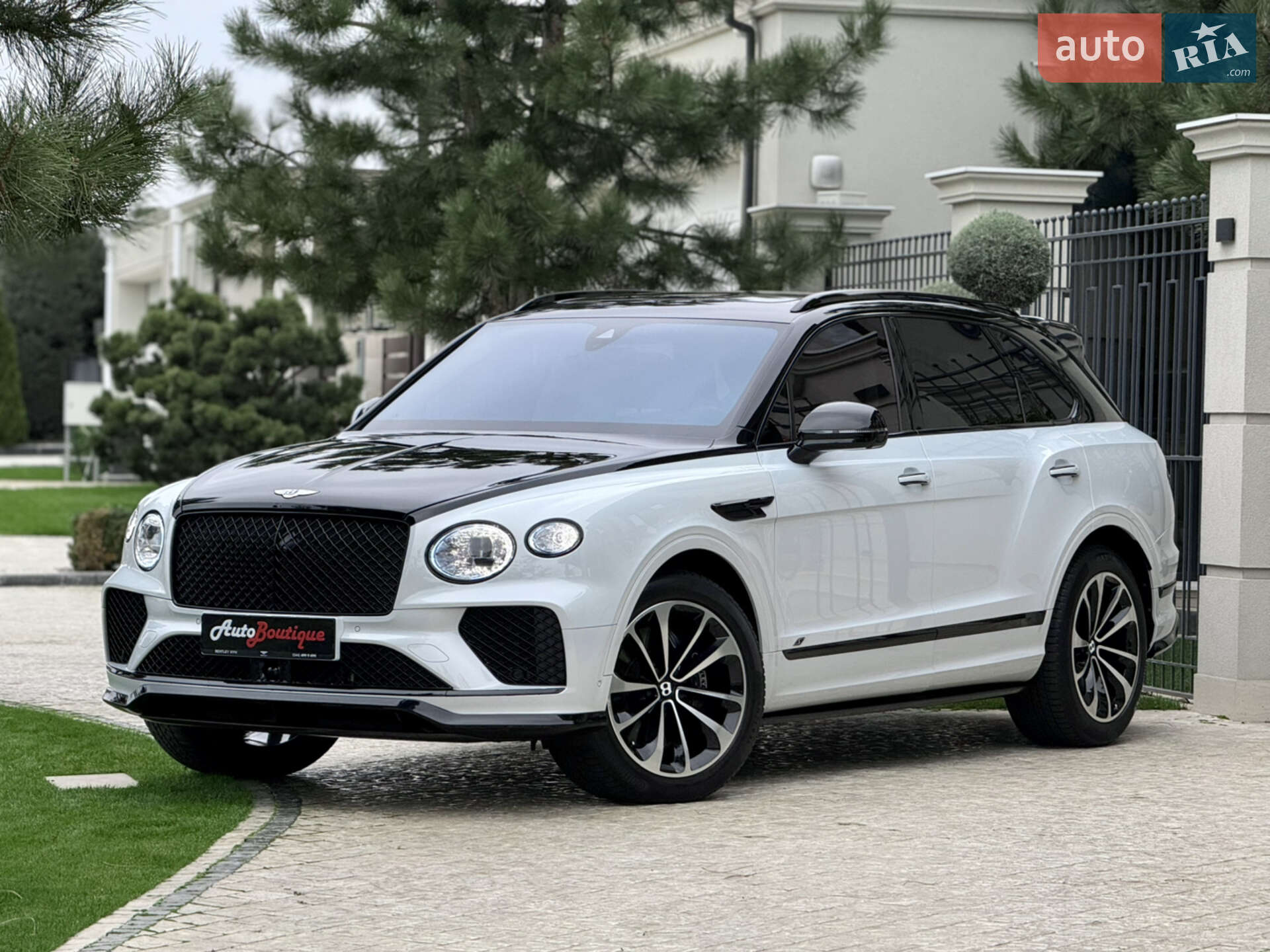 Bentley Bentayga 2024 VIN SJAAB14V2RC025635 фото оголошення 6 з 74