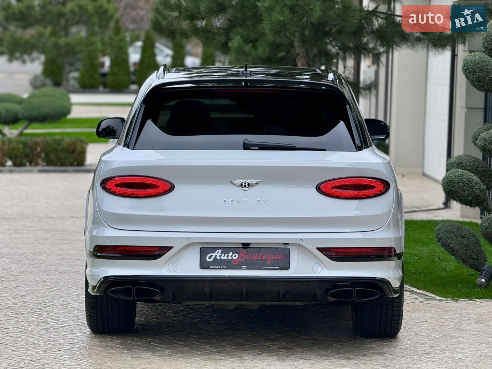 Bentley Bentayga 2024 VIN SJAAB14V2RC025635 фото оголошення 13 з 74