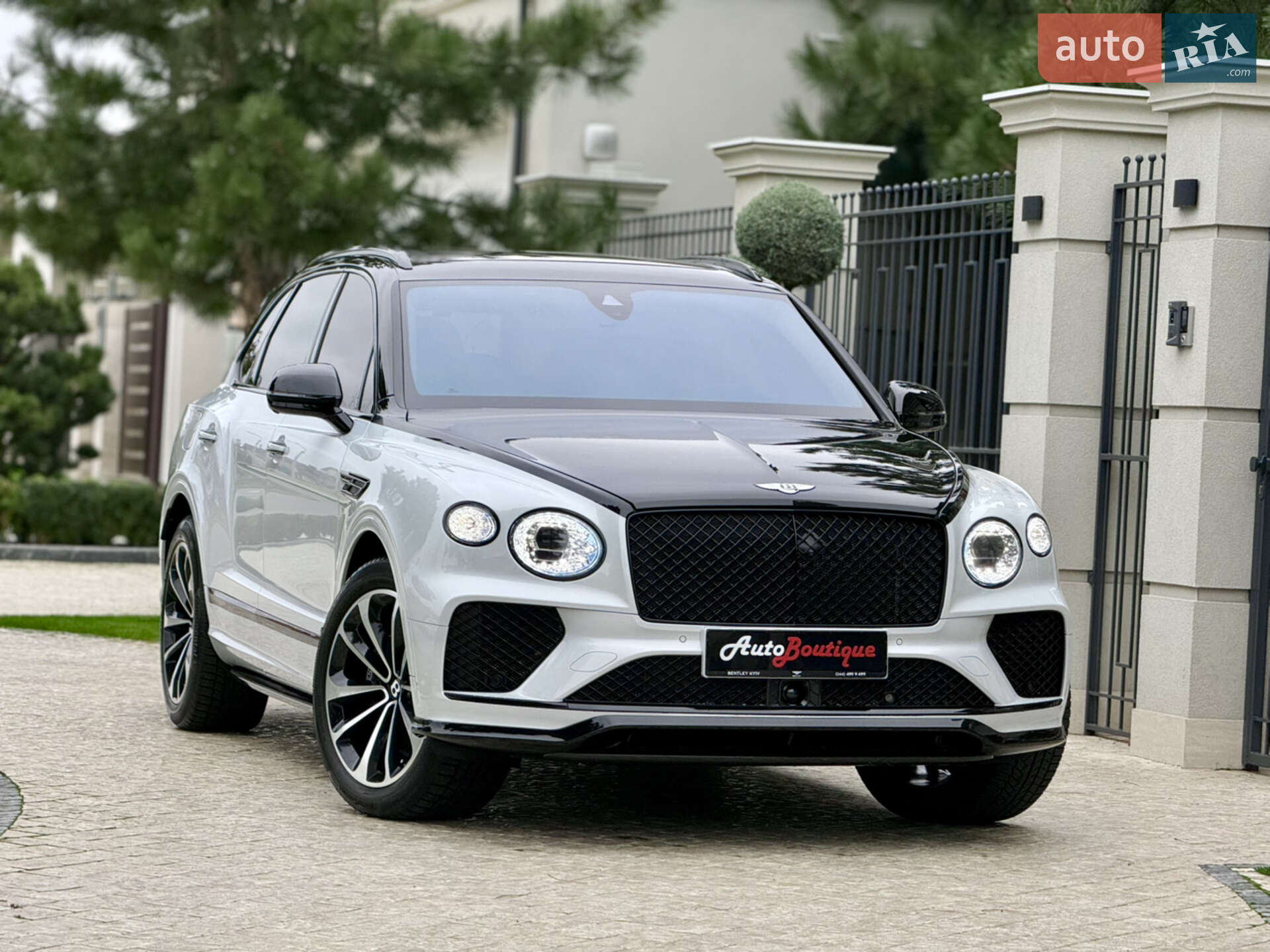 Bentley Bentayga 2024 VIN SJAAB14V2RC025635 фото оголошення 23 з 74