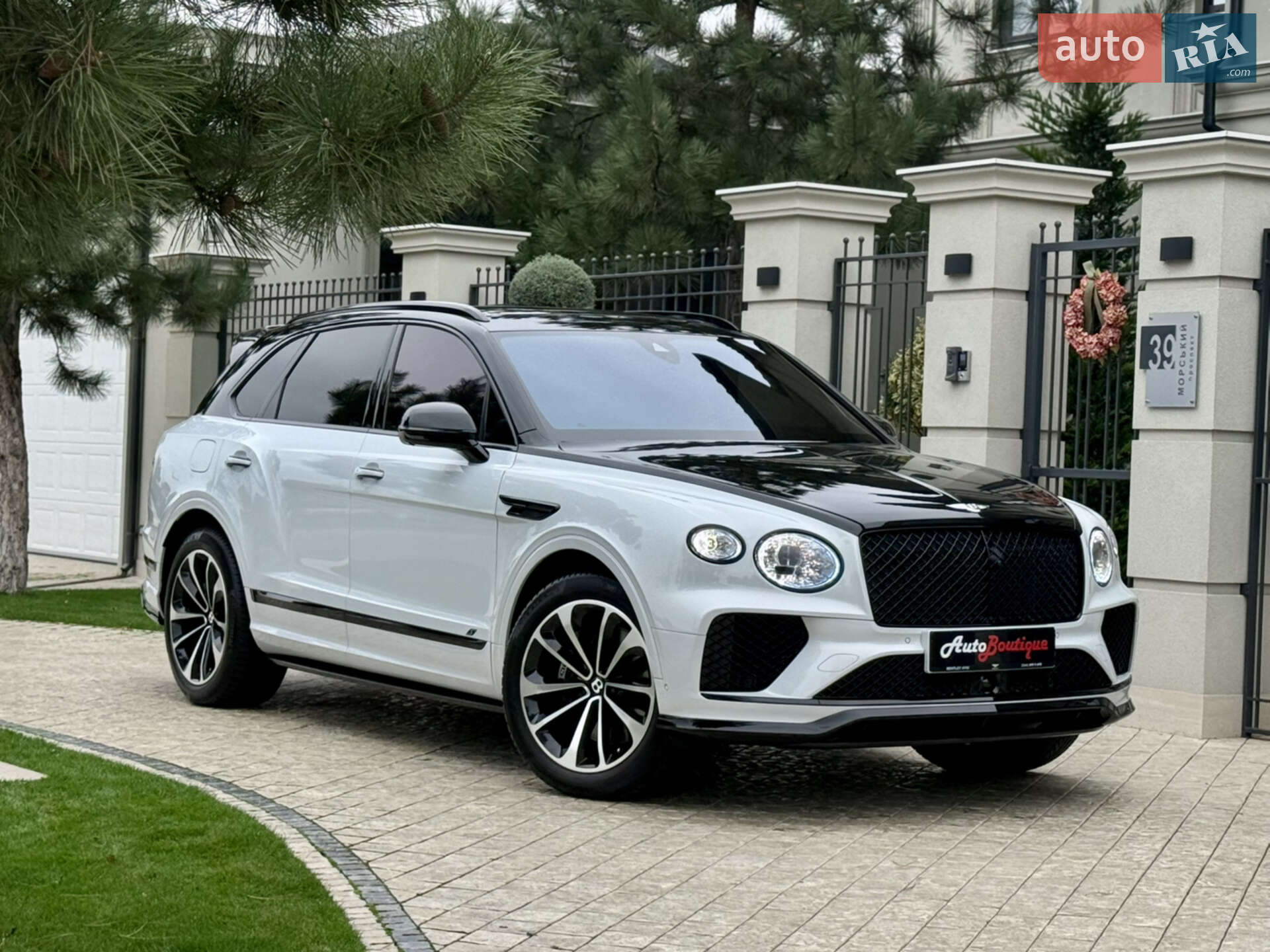 Bentley Bentayga 2024 VIN SJAAB14V2RC025635 фото оголошення 24 з 74