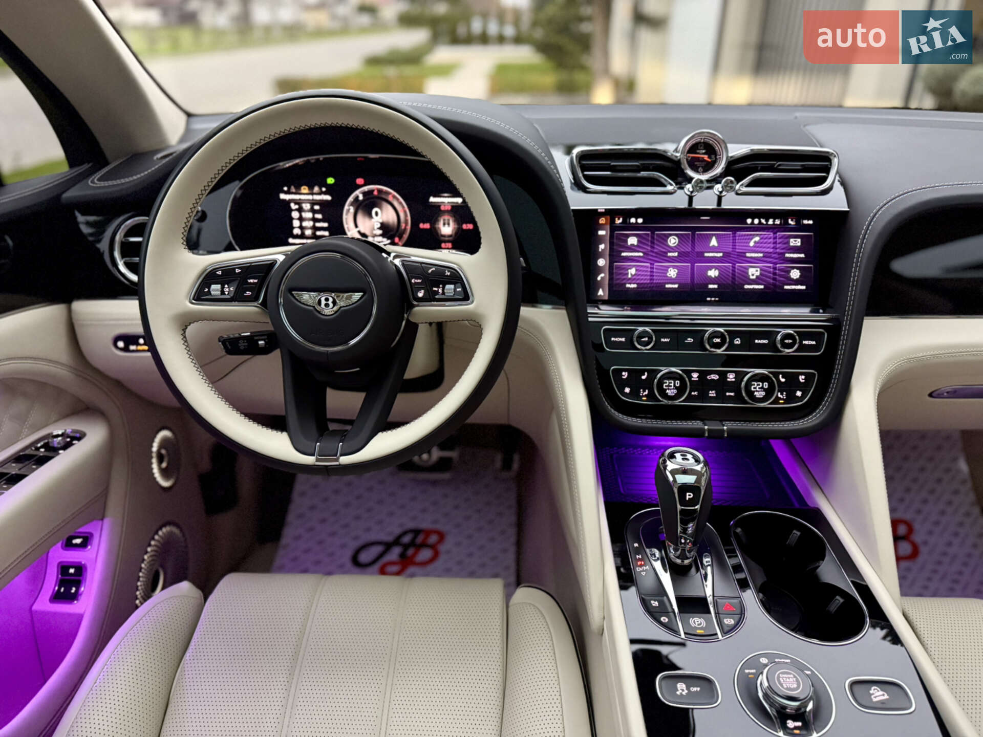 Bentley Bentayga 2024 VIN SJAAB14V2RC025635 фото оголошення 47 з 74