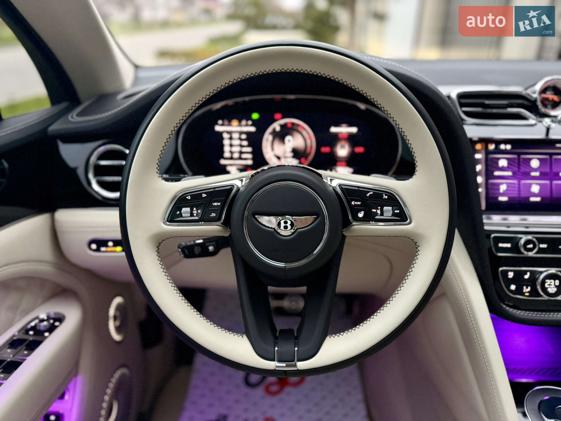 Bentley Bentayga 2024 VIN SJAAB14V2RC025635 фото оголошення 48 з 74