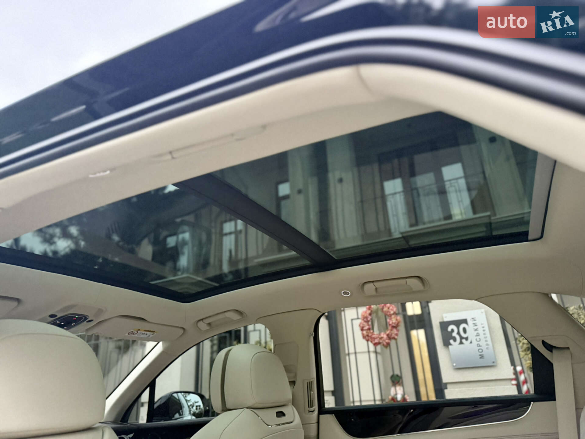 Bentley Bentayga 2024 VIN SJAAB14V2RC025635 фото оголошення 53 з 74