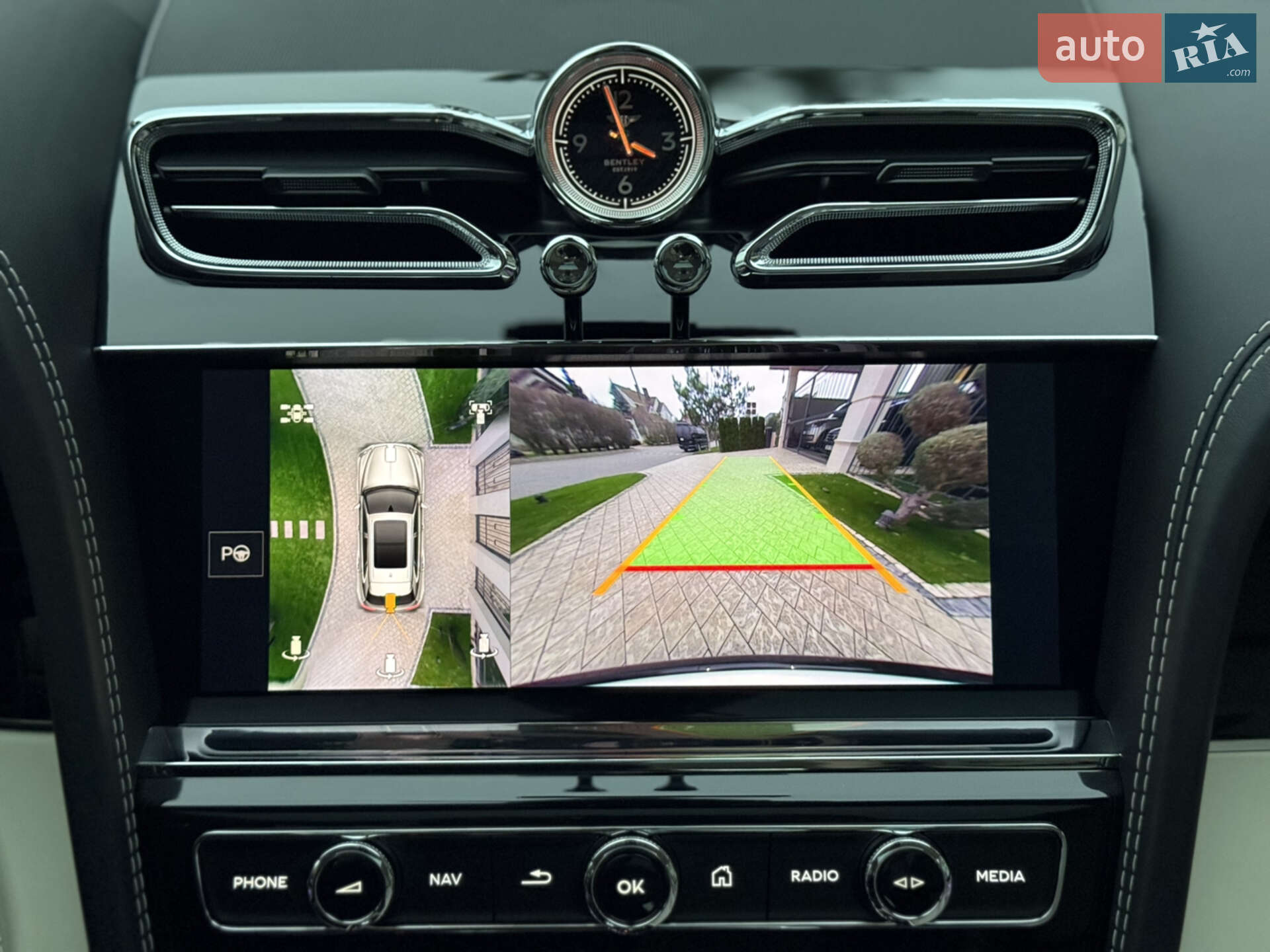 Bentley Bentayga 2024 VIN SJAAB14V2RC025635 фото оголошення 73 з 74