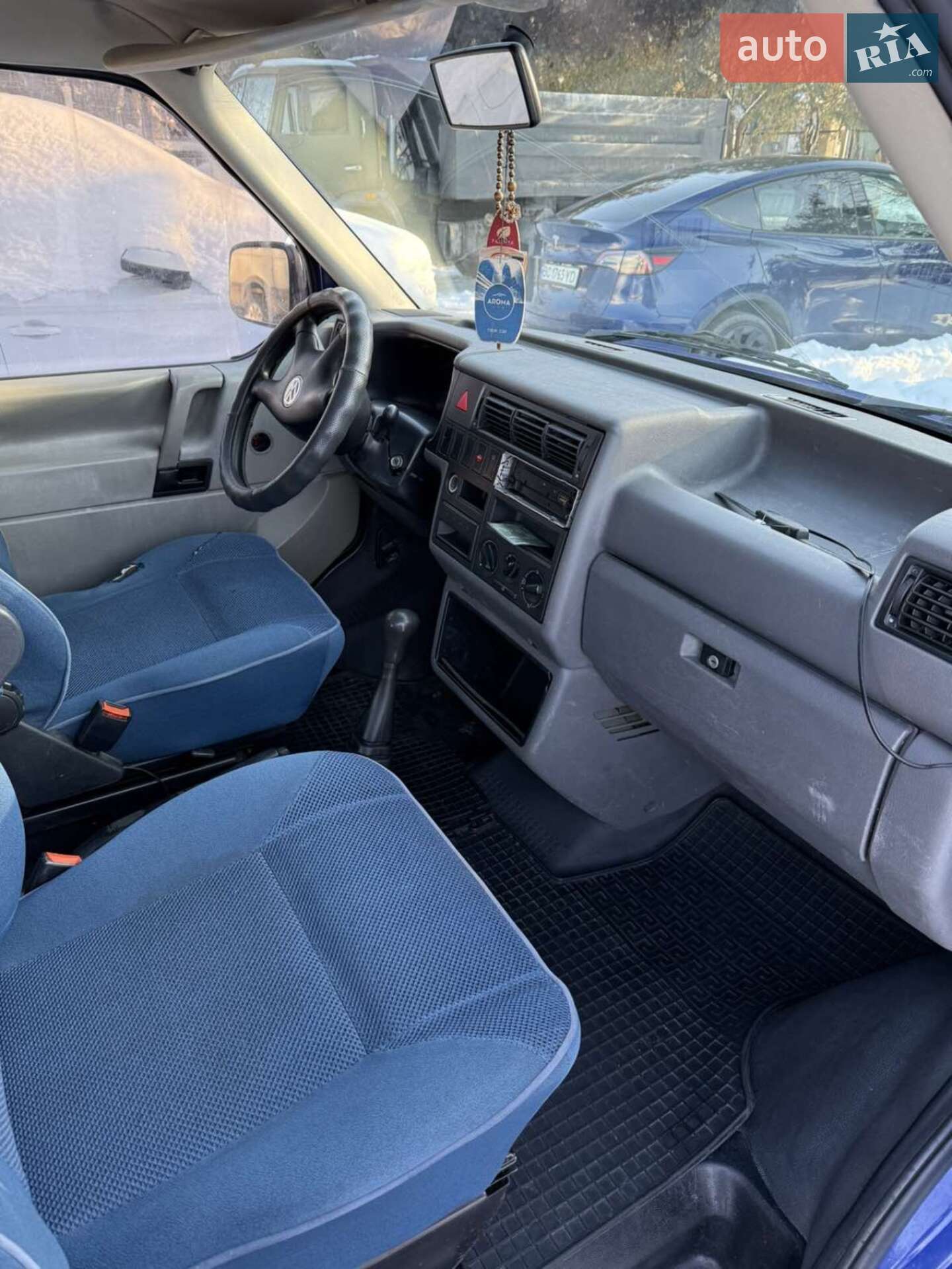 Volkswagen Transporter 2001 VIN WV1ZZZ70Z1X117308 фото оголошення 9 з 13