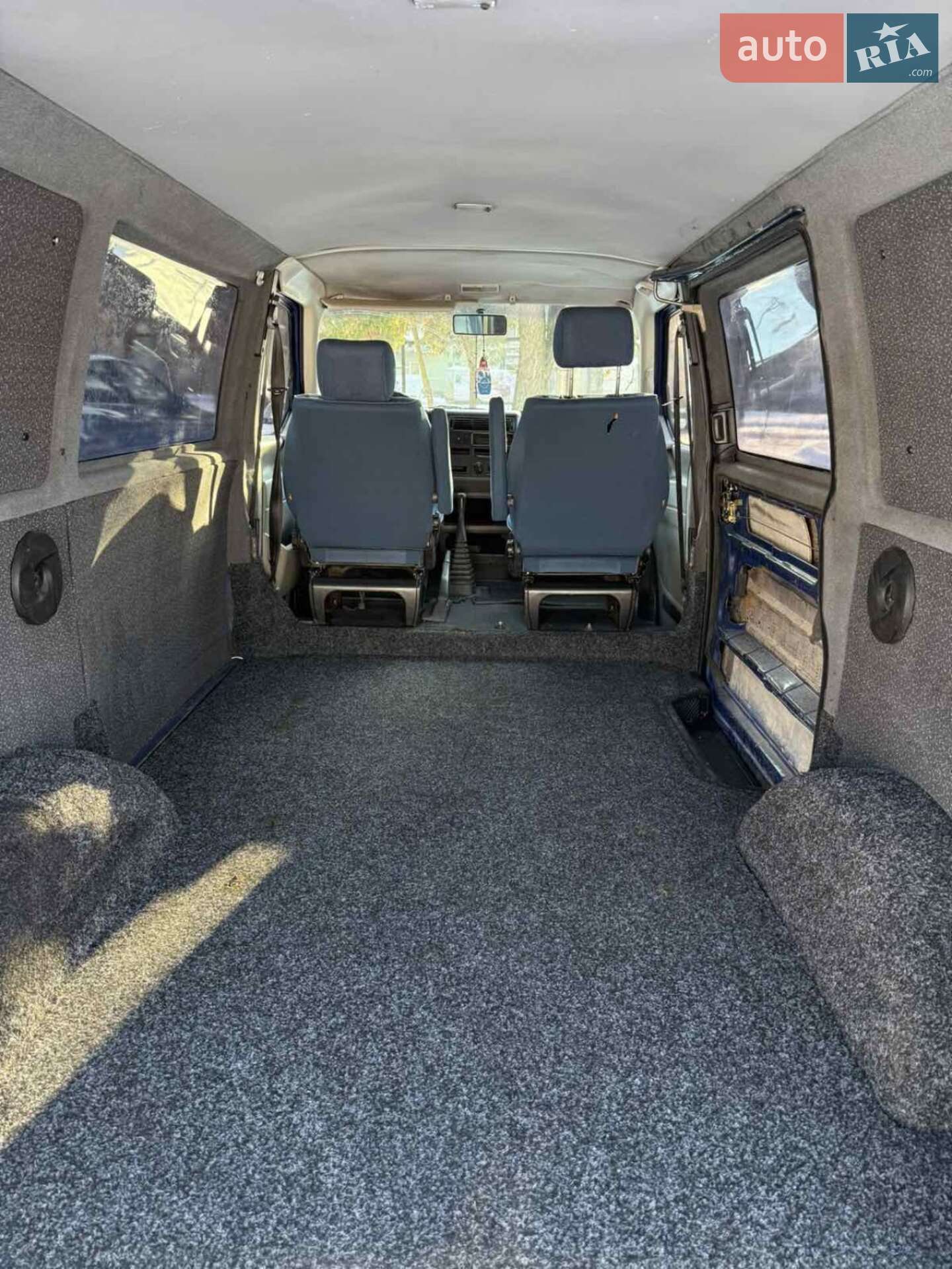 Volkswagen Transporter 2001 VIN WV1ZZZ70Z1X117308 фото оголошення 10 з 13