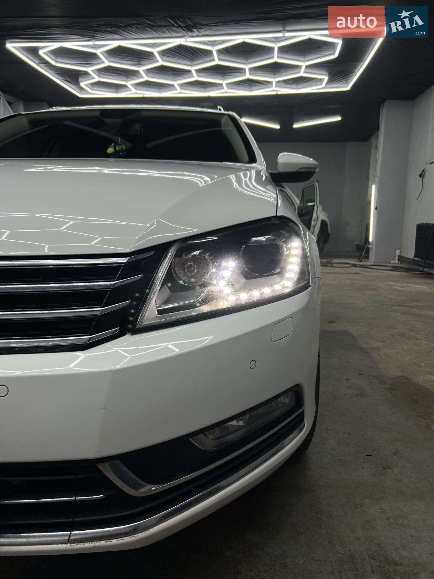 Volkswagen Passat 2013 VIN WVWZZZ3CZEE063042 фото оголошення 8 з 31