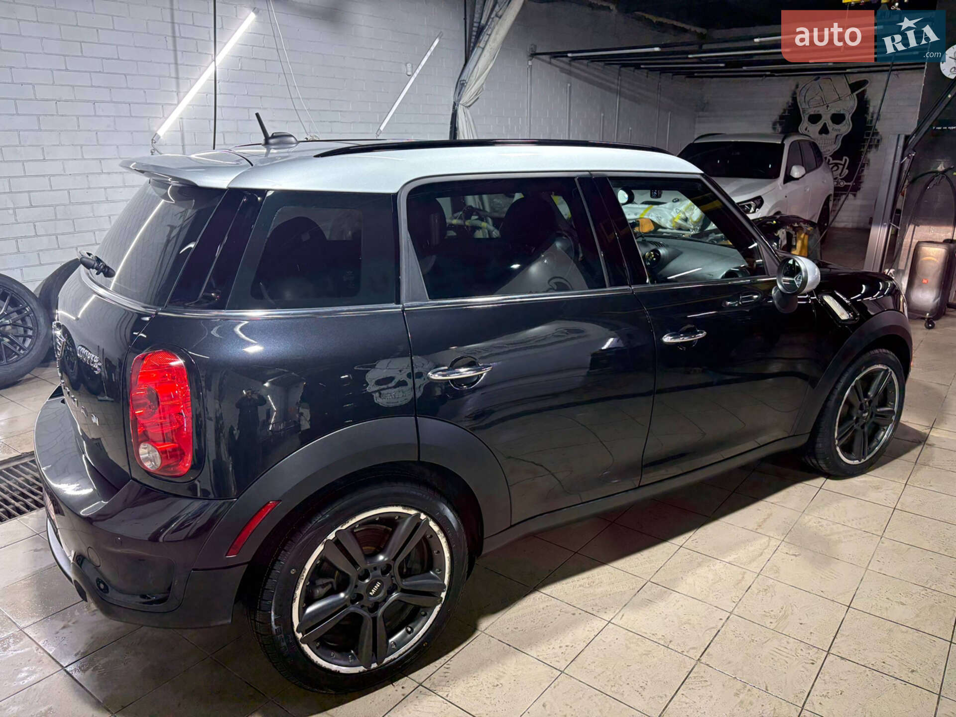 Mini Countryman 2016 VIN WMWZC3C53GWT11112 фото оголошення 2 з 19