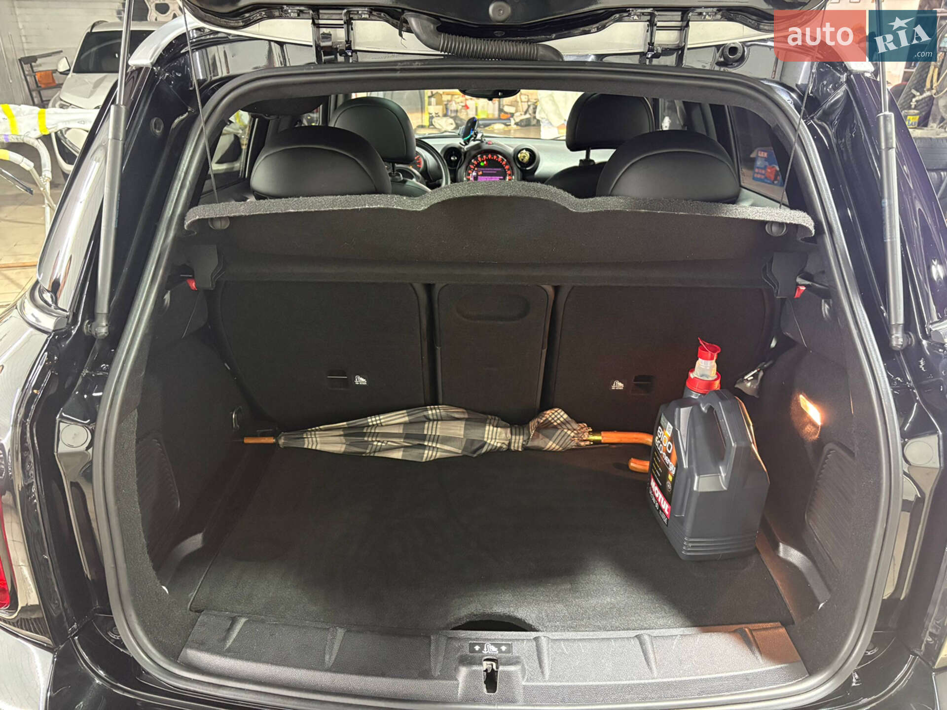 Mini Countryman 2016 VIN WMWZC3C53GWT11112 фото оголошення 10 з 19