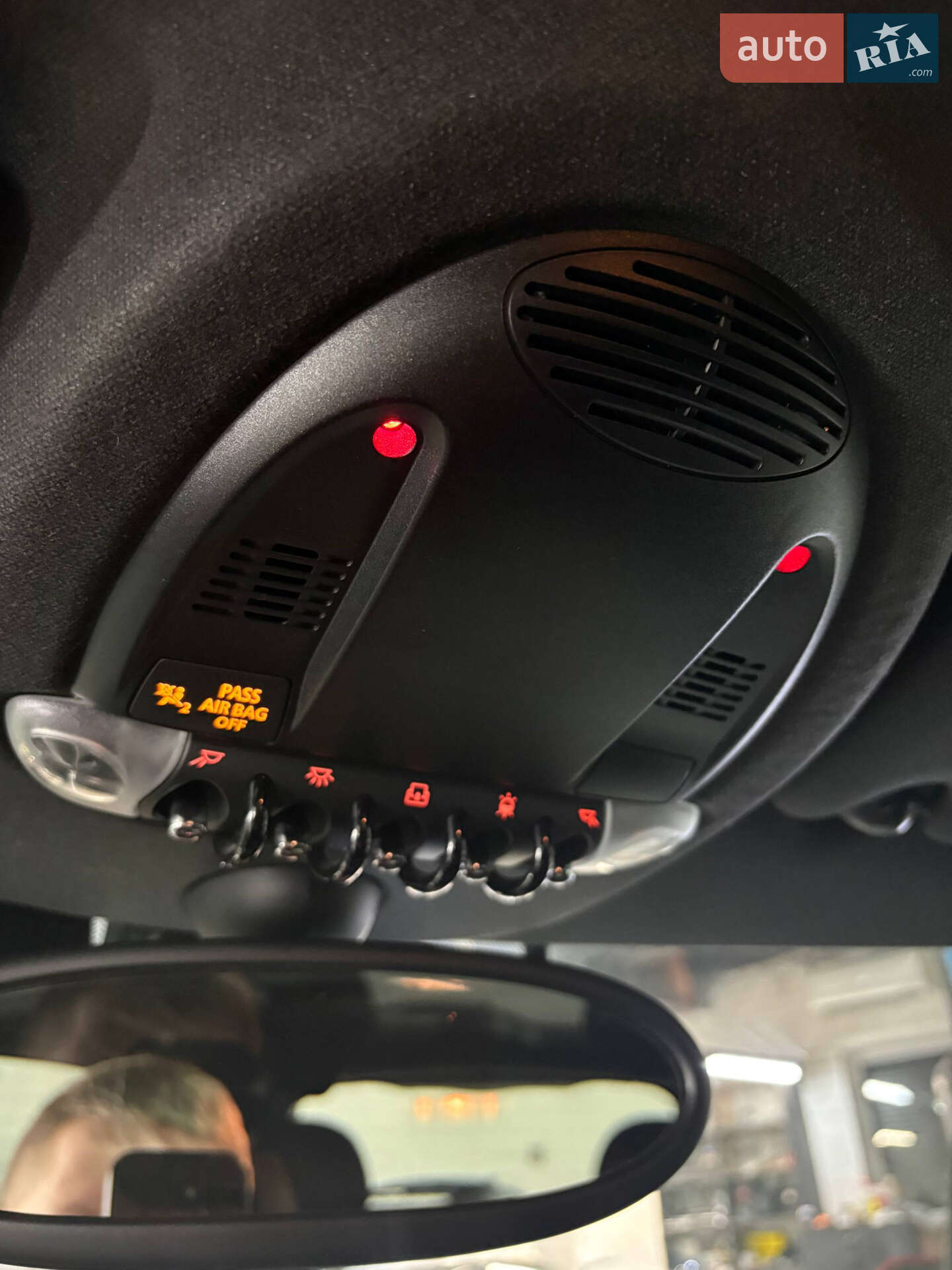 Mini Countryman 2016 VIN WMWZC3C53GWT11112 фото оголошення 14 з 19