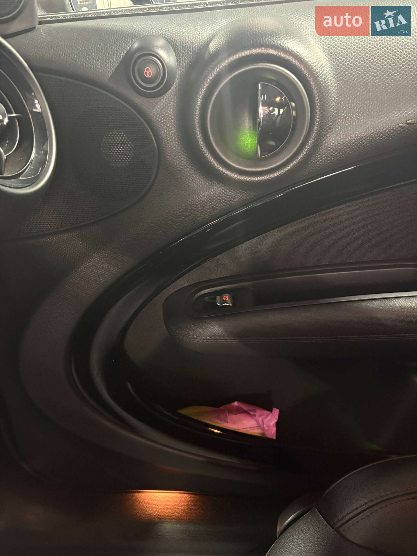 Mini Countryman 2016 VIN WMWZC3C53GWT11112 фото оголошення 15 з 19