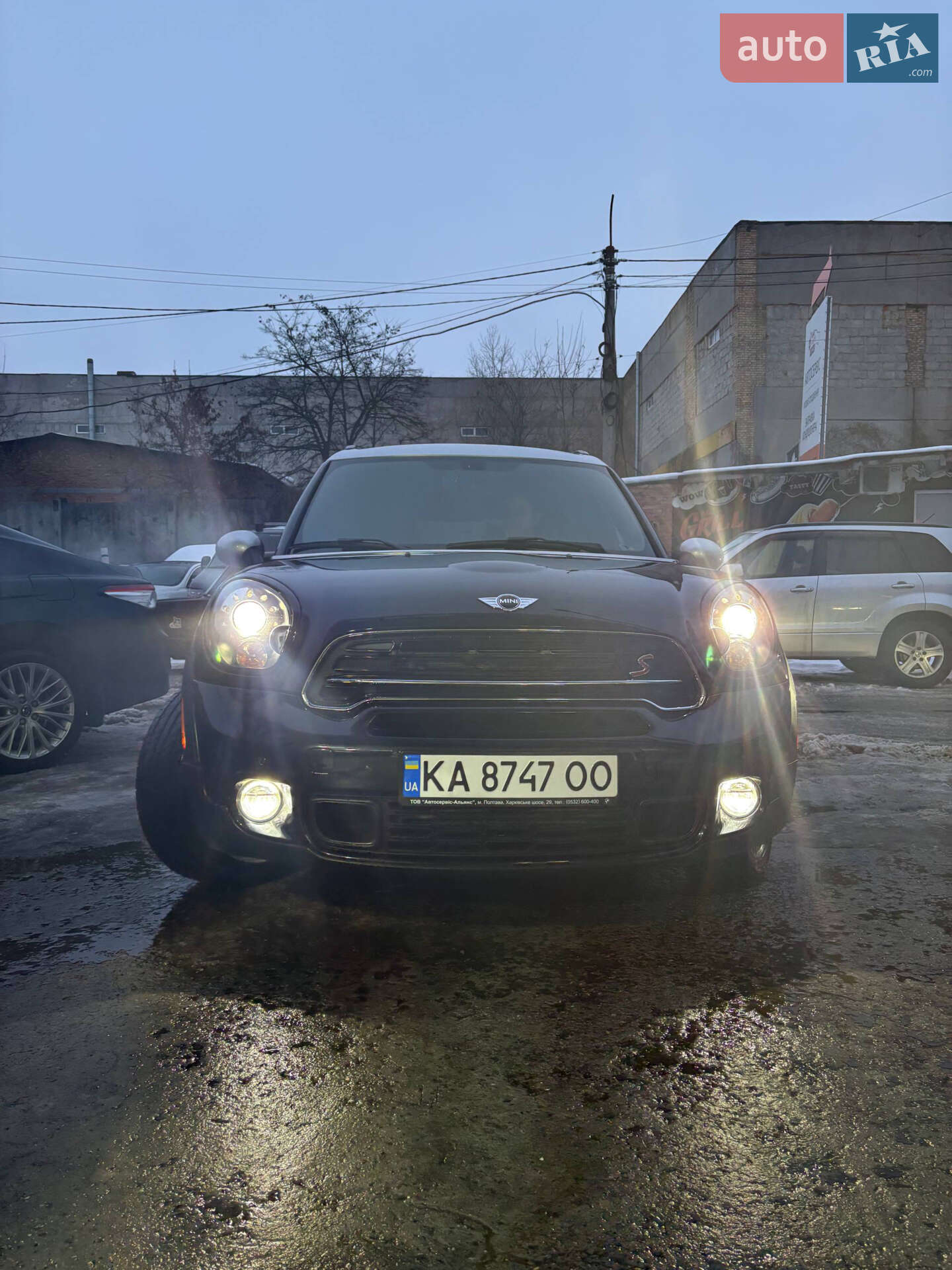 Mini Countryman 2016 VIN WMWZC3C53GWT11112 фото оголошення 17 з 19