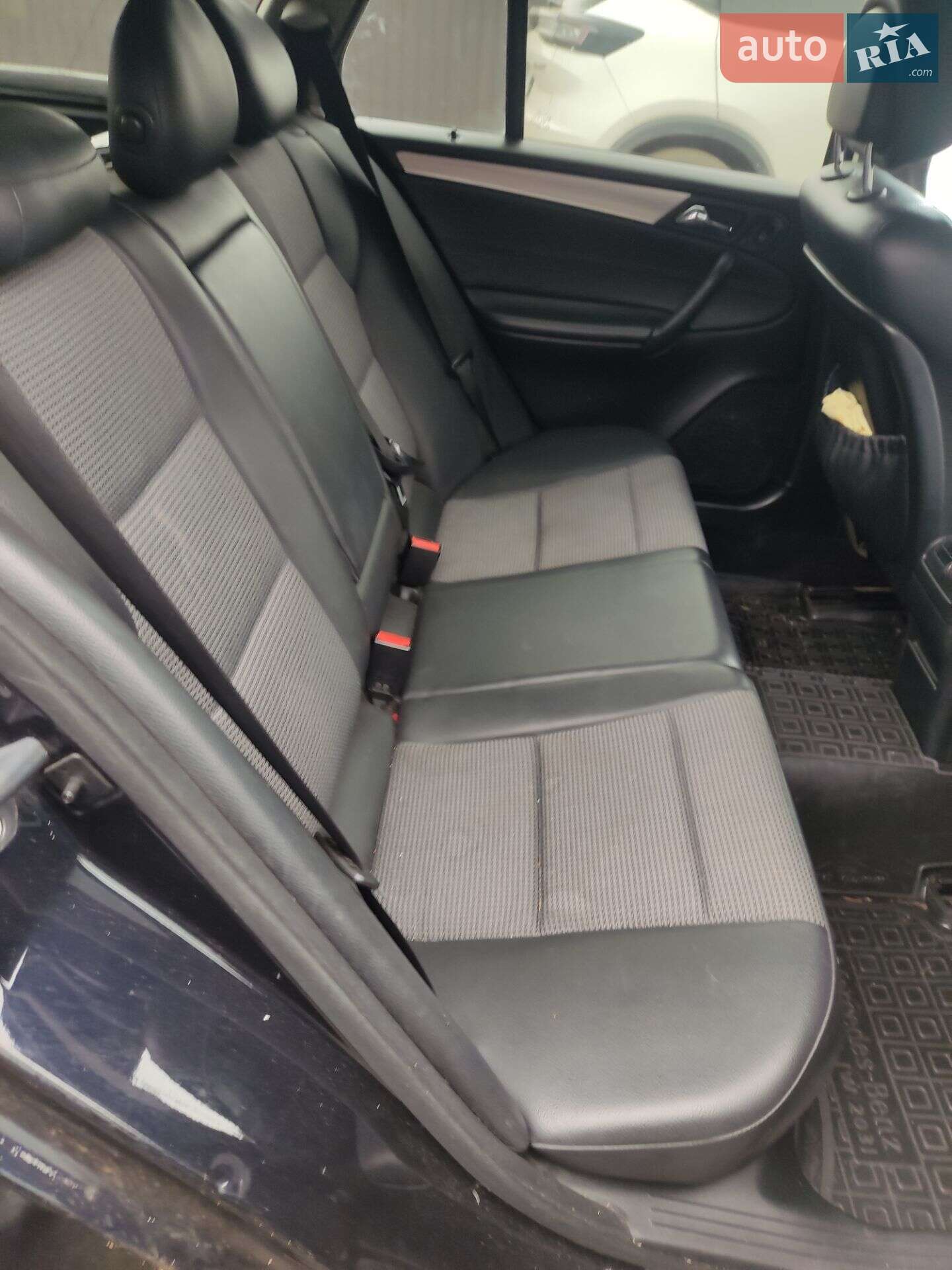Mercedes-Benz C-Class 2007 VIN WDB2032081F917748 фото оголошення 7 з 8