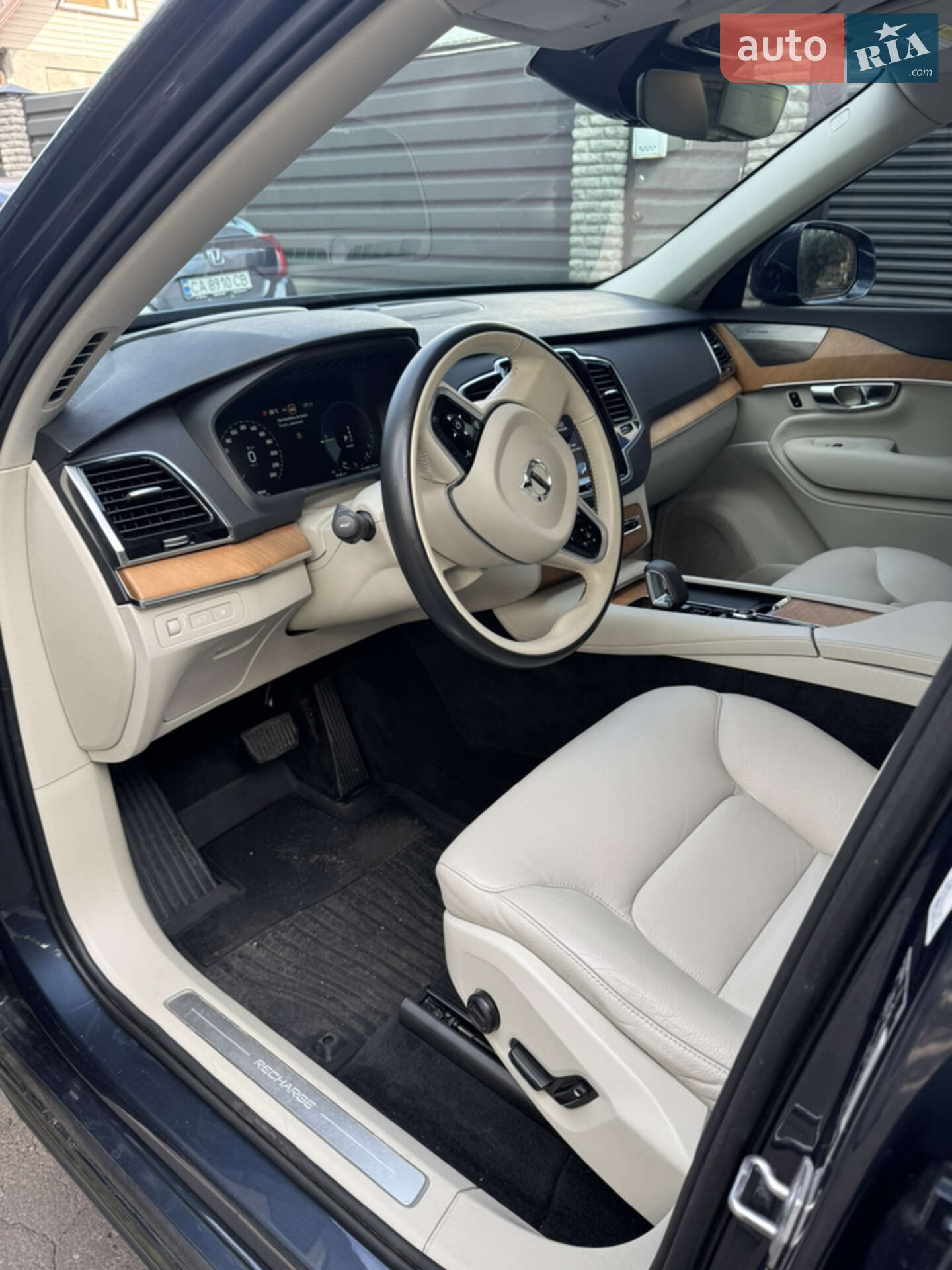 Volvo XC90 2021 VIN YV4BR0CK6N1777695 фото оголошення 10 з 39