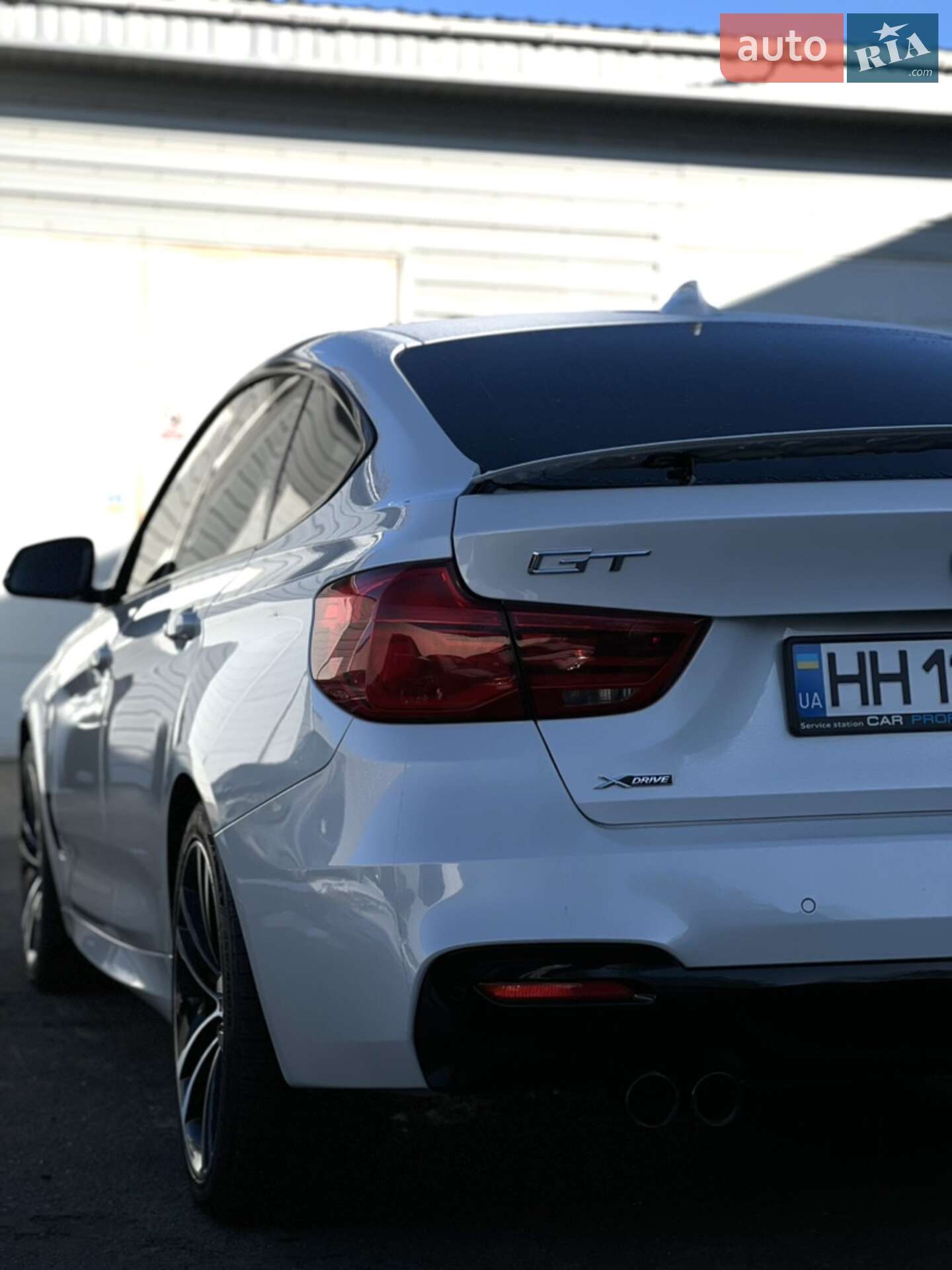 BMW 3 Series GT 2017 VIN WBA8Z9C54JG827963 фото оголошення 3 з 31