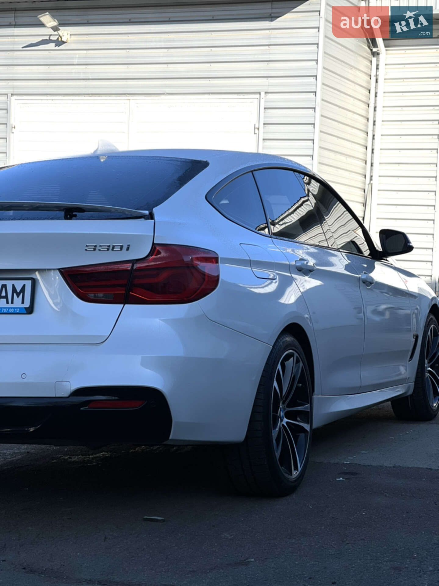BMW 3 Series GT 2017 VIN WBA8Z9C54JG827963 фото оголошення 4 з 31