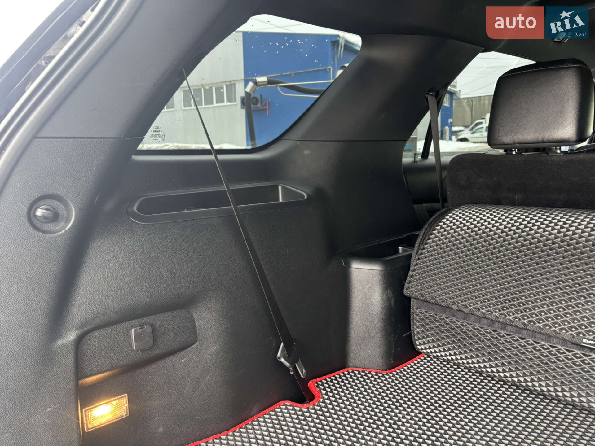Ford Explorer 2018 VIN 1FM5K8D84JGB82840 фото оголошення 14 з 18