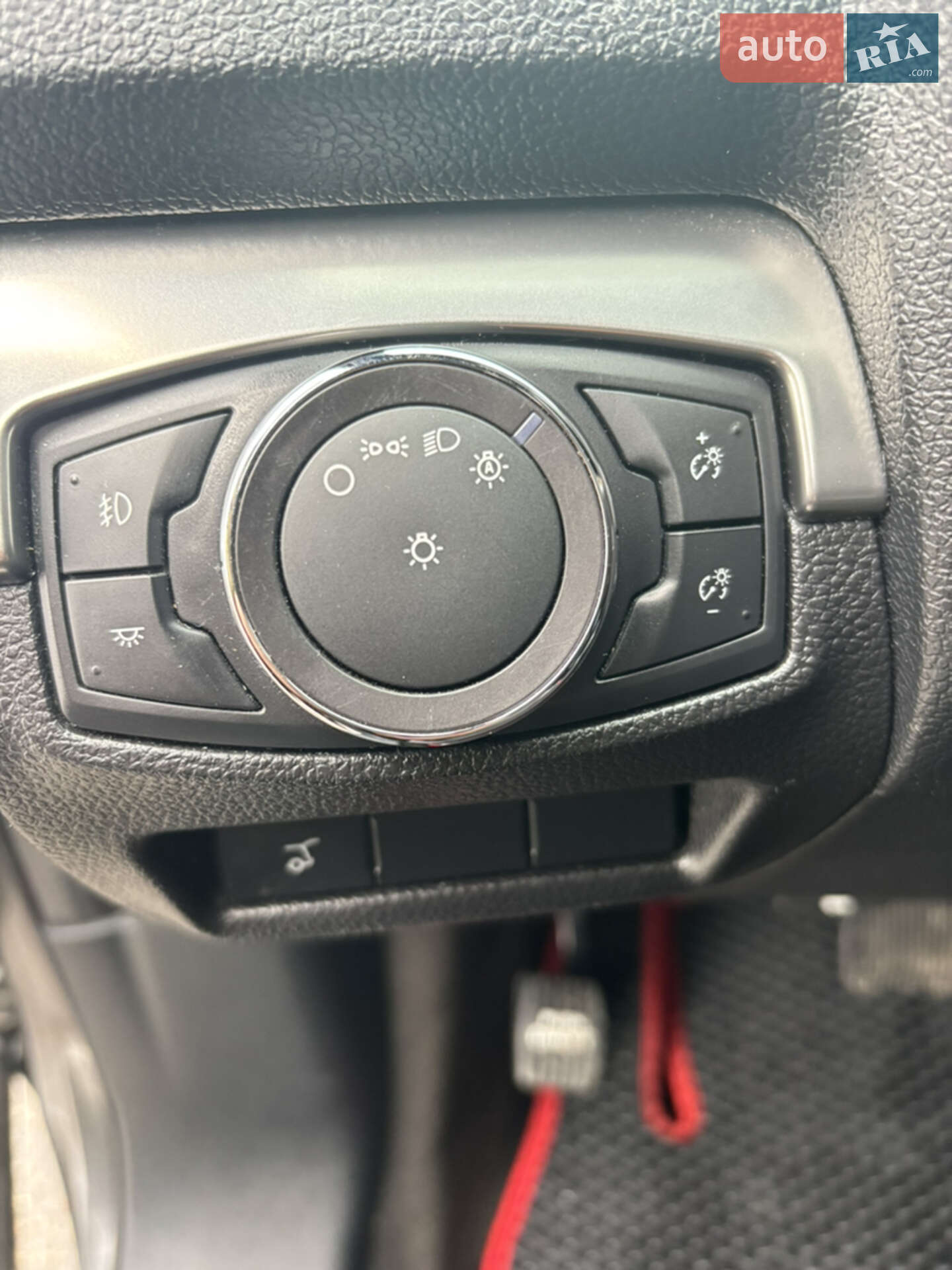 Ford Explorer 2018 VIN 1FM5K8D84JGB82840 фото оголошення 16 з 18