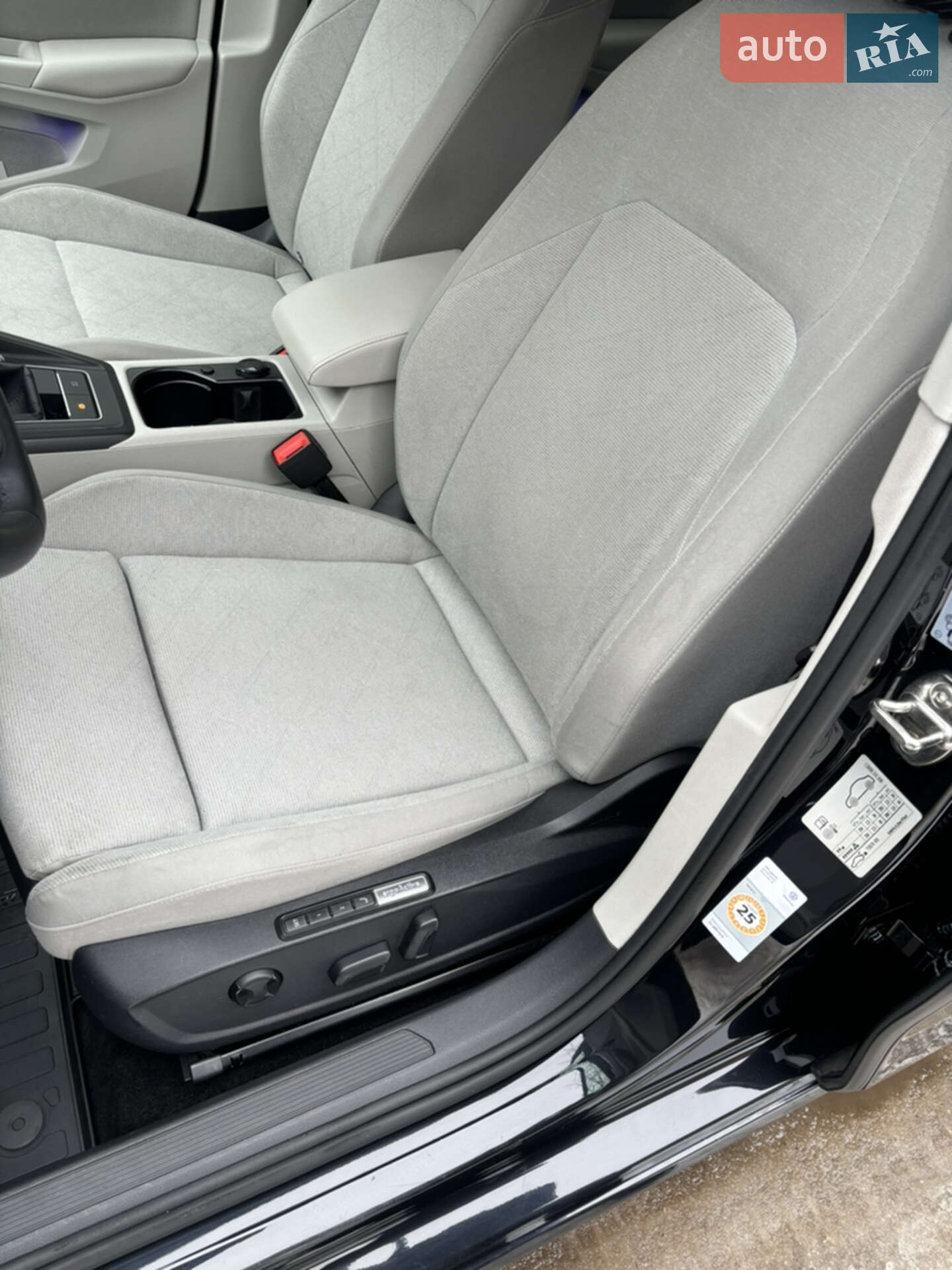 Volkswagen Golf 2021 VIN WVWZZZCDZMW509749 фото оголошення 12 з 19