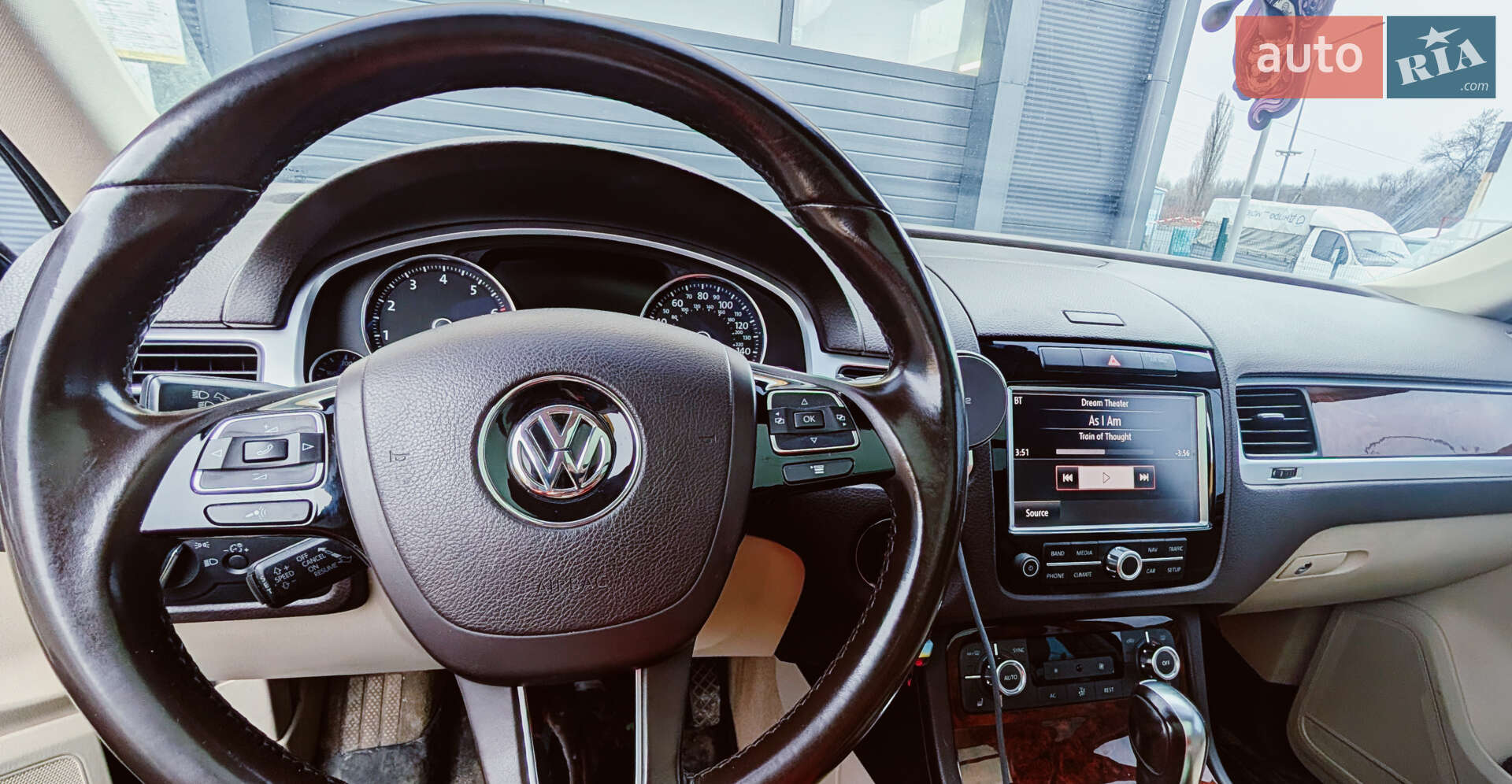 Volkswagen Touareg 2012 VIN WVGEF9BP3DD002614 фото оголошення 19 з 55