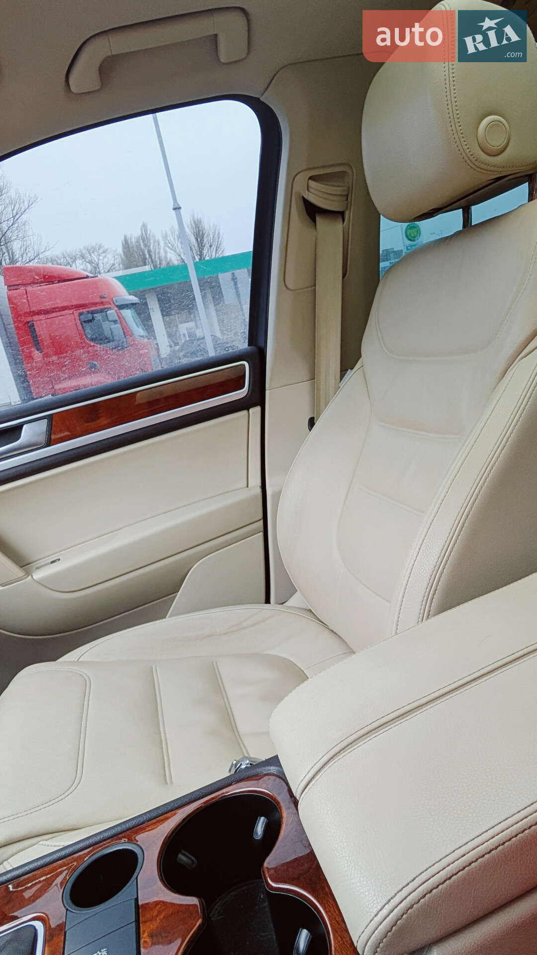 Volkswagen Touareg 2012 VIN WVGEF9BP3DD002614 фото оголошення 28 з 55