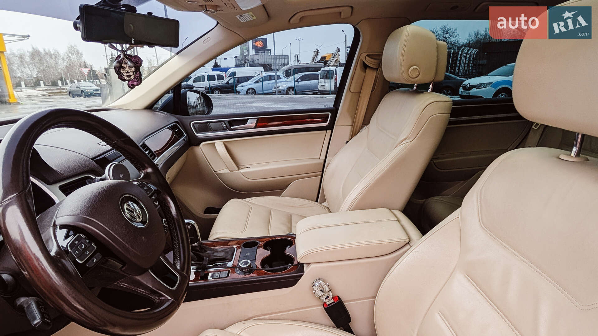 Volkswagen Touareg 2012 VIN WVGEF9BP3DD002614 фото оголошення 43 з 55
