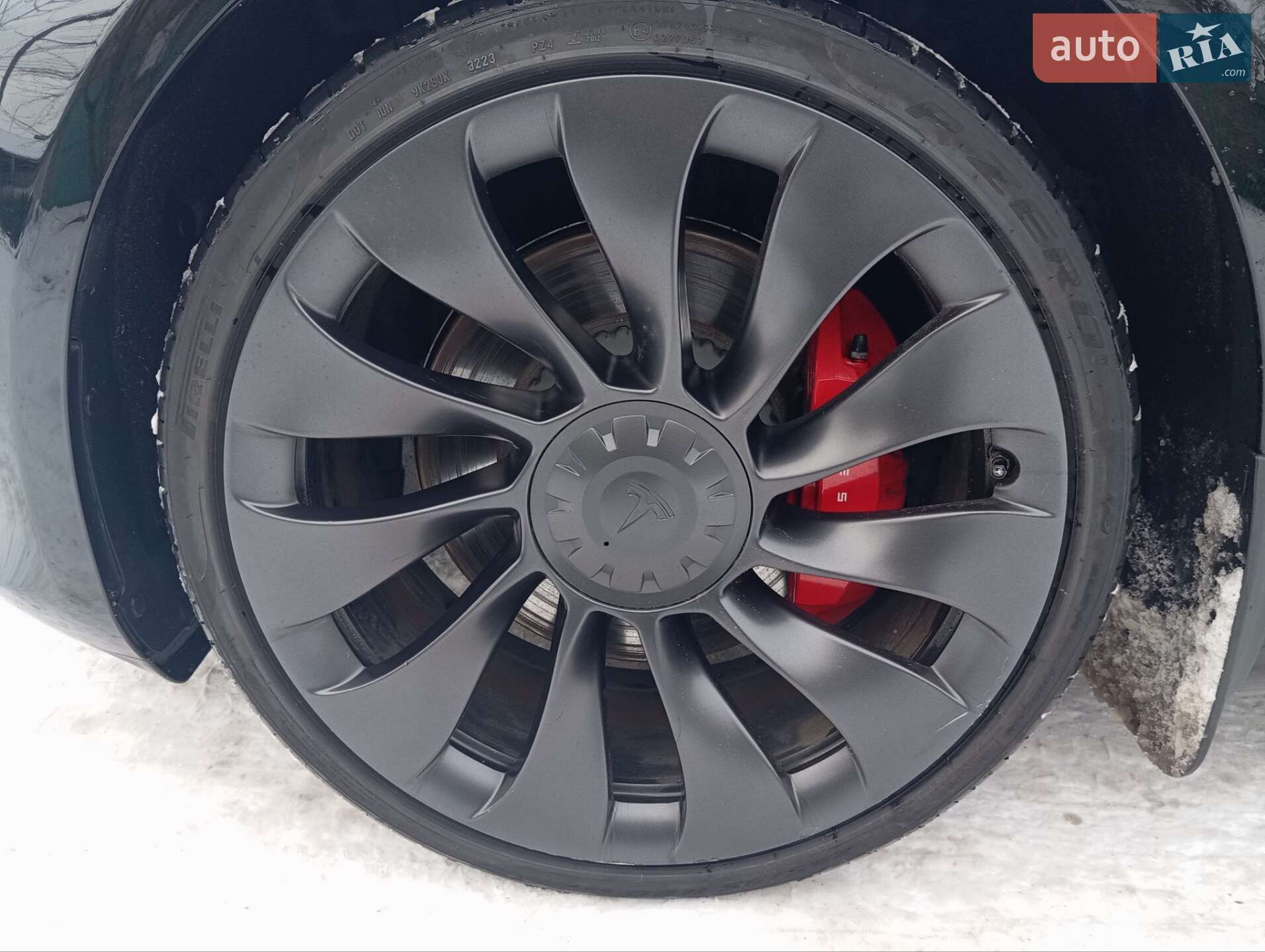 Tesla Model 3 2023 VIN 5YJ3E1EC5PF697541 фото оголошення 2 з 37
