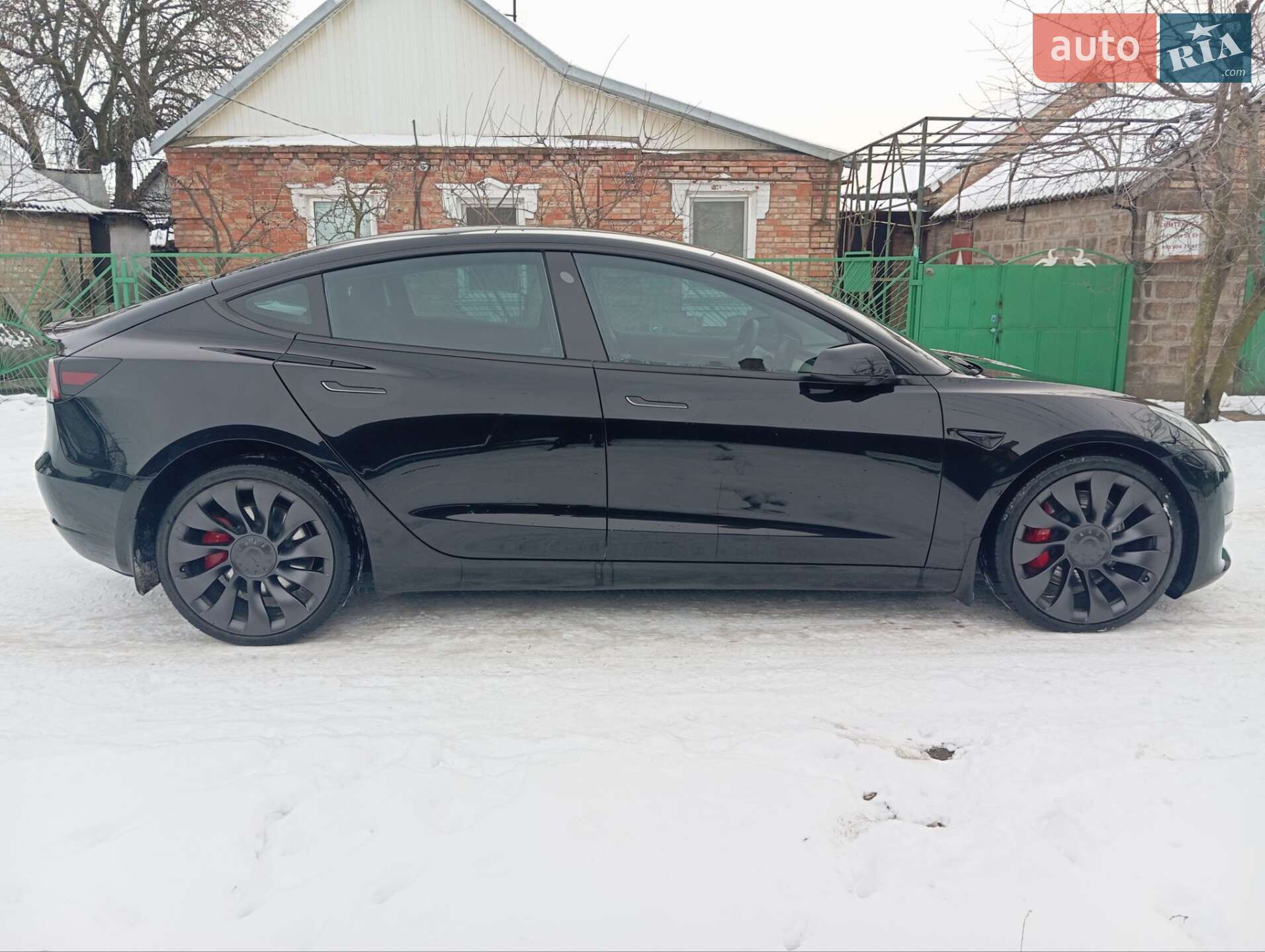 Tesla Model 3 2023 VIN 5YJ3E1EC5PF697541 фото оголошення 4 з 37