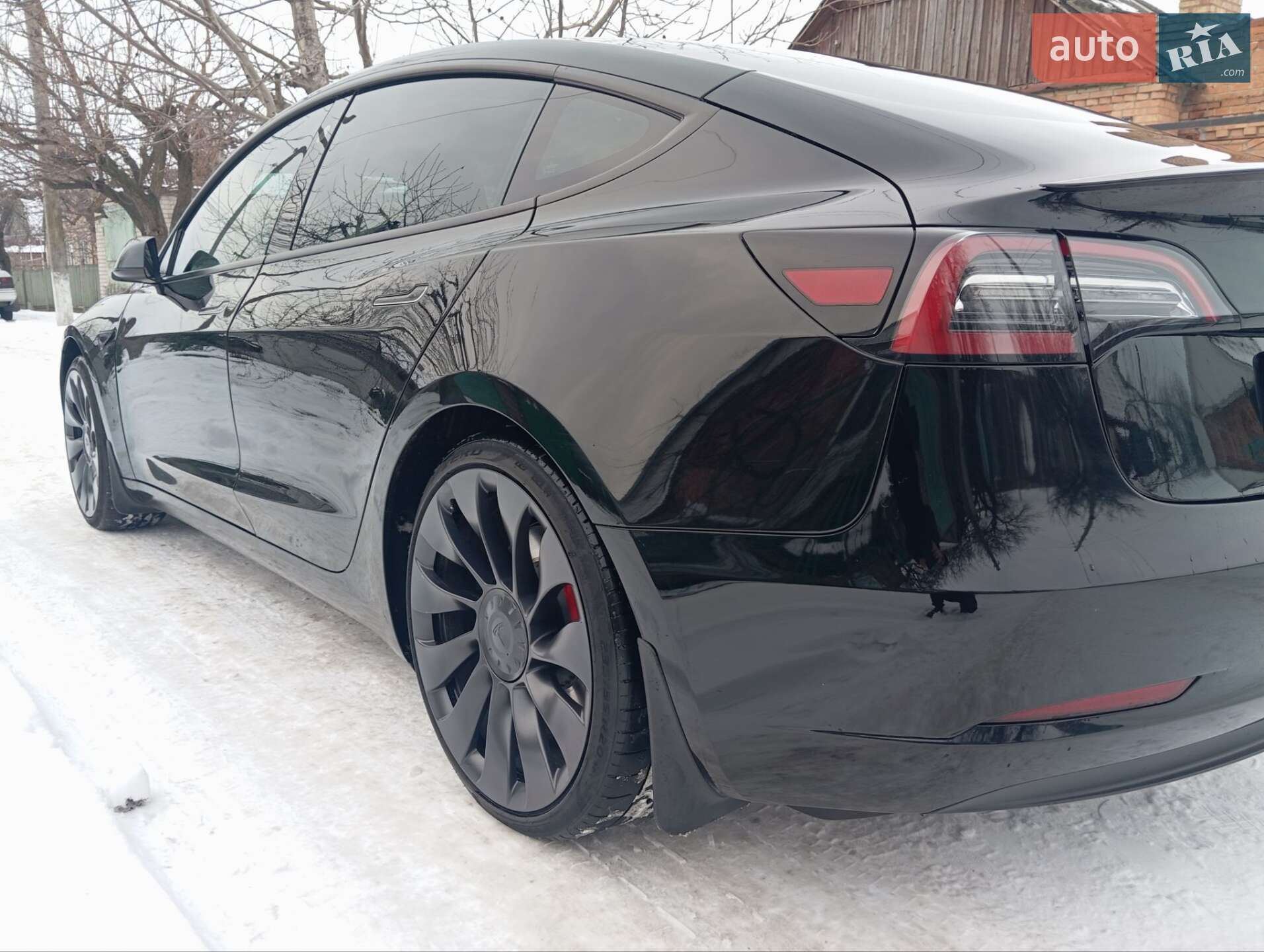Tesla Model 3 2023 VIN 5YJ3E1EC5PF697541 фото оголошення 9 з 37
