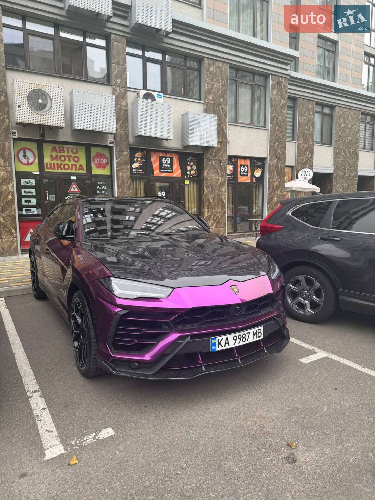 Lamborghini Urus 2020 VIN ZPBUA1ZLXLLA09222 фото оголошення 12 з 31