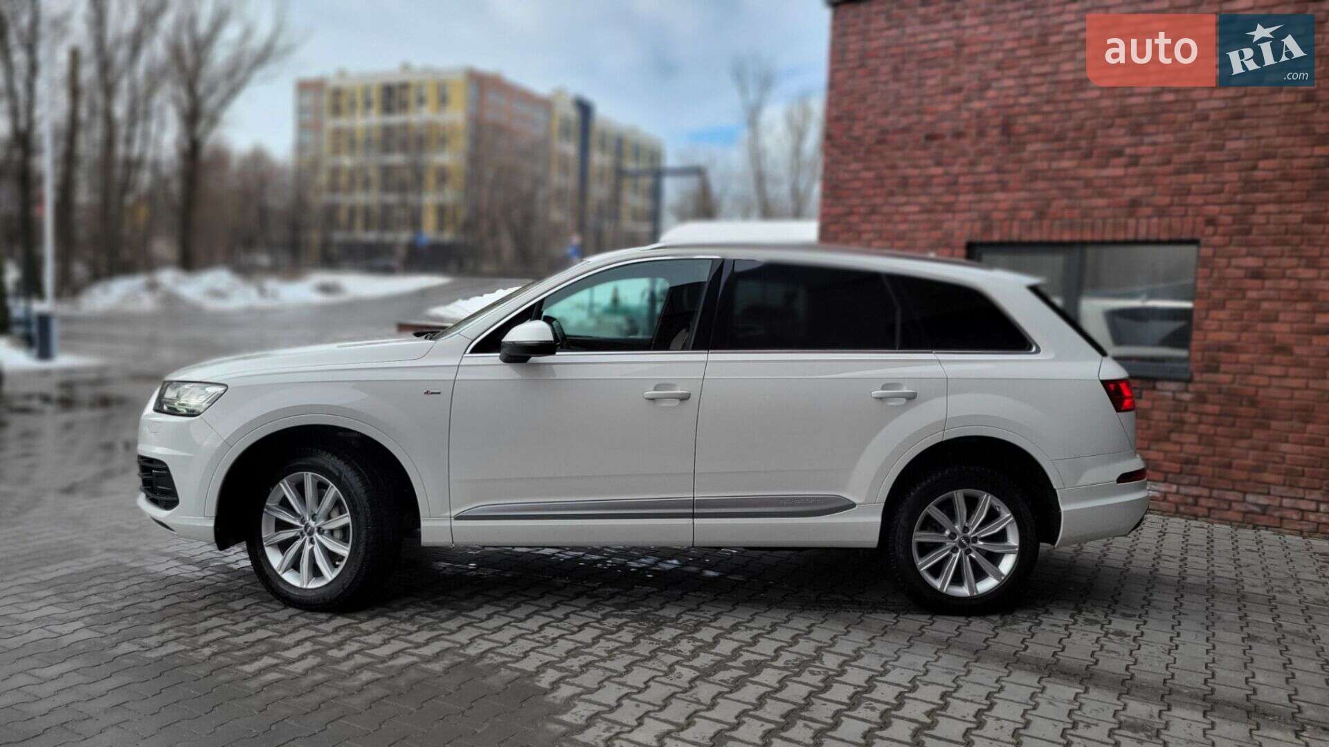 Audi Q7 2018 VIN WAUZZZ4M8JD035133 фото оголошення 4 з 99