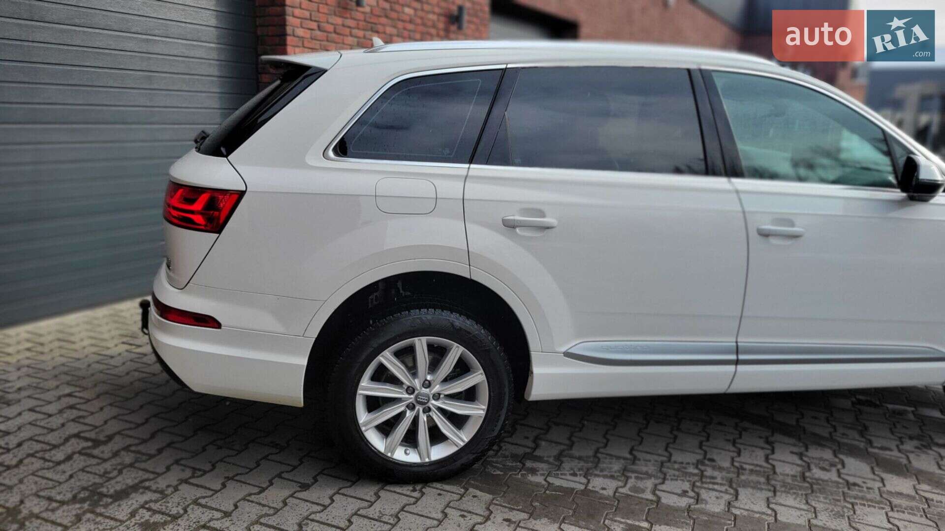 Audi Q7 2018 VIN WAUZZZ4M8JD035133 фото оголошення 11 з 99