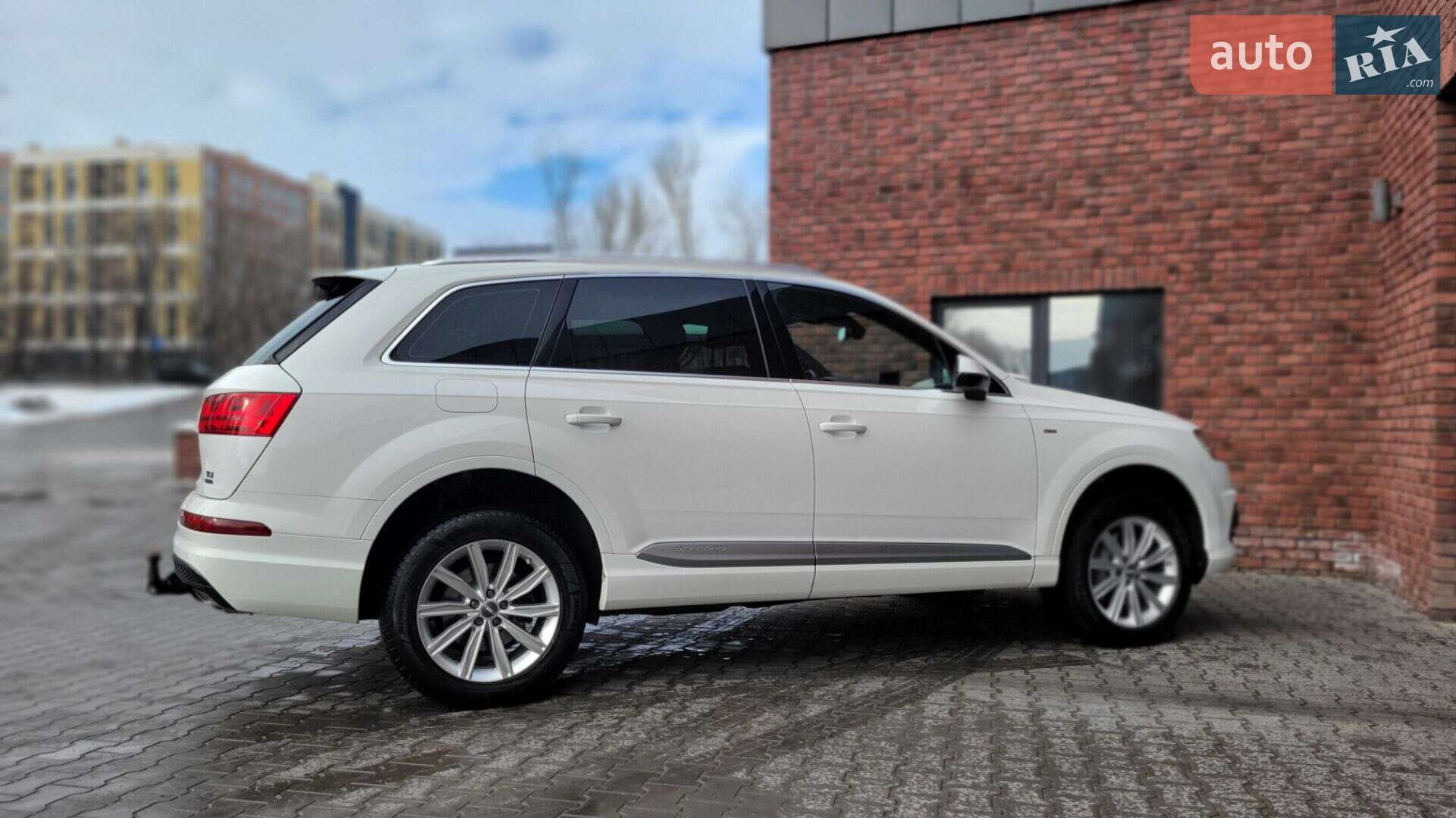 Audi Q7 2018 VIN WAUZZZ4M8JD035133 фото оголошення 20 з 99