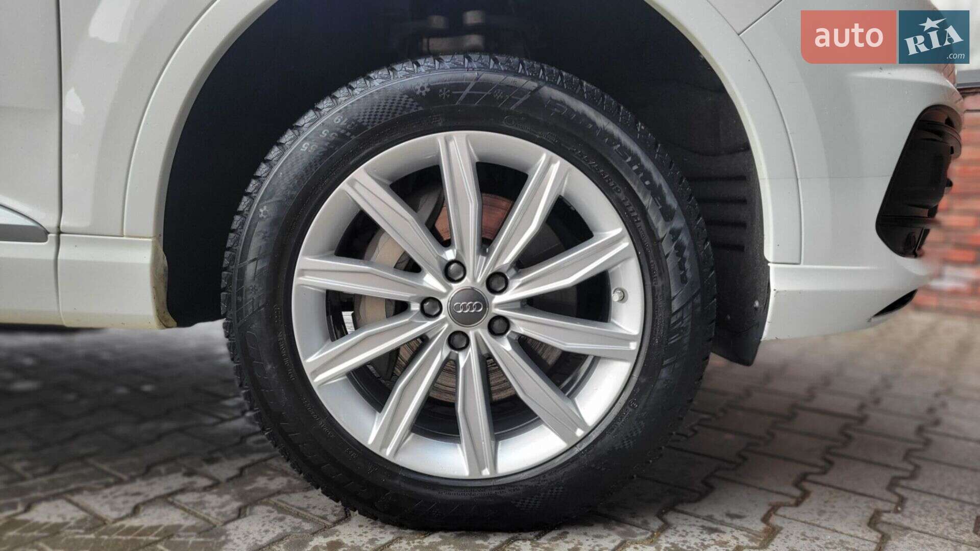 Audi Q7 2018 VIN WAUZZZ4M8JD035133 фото оголошення 27 з 99