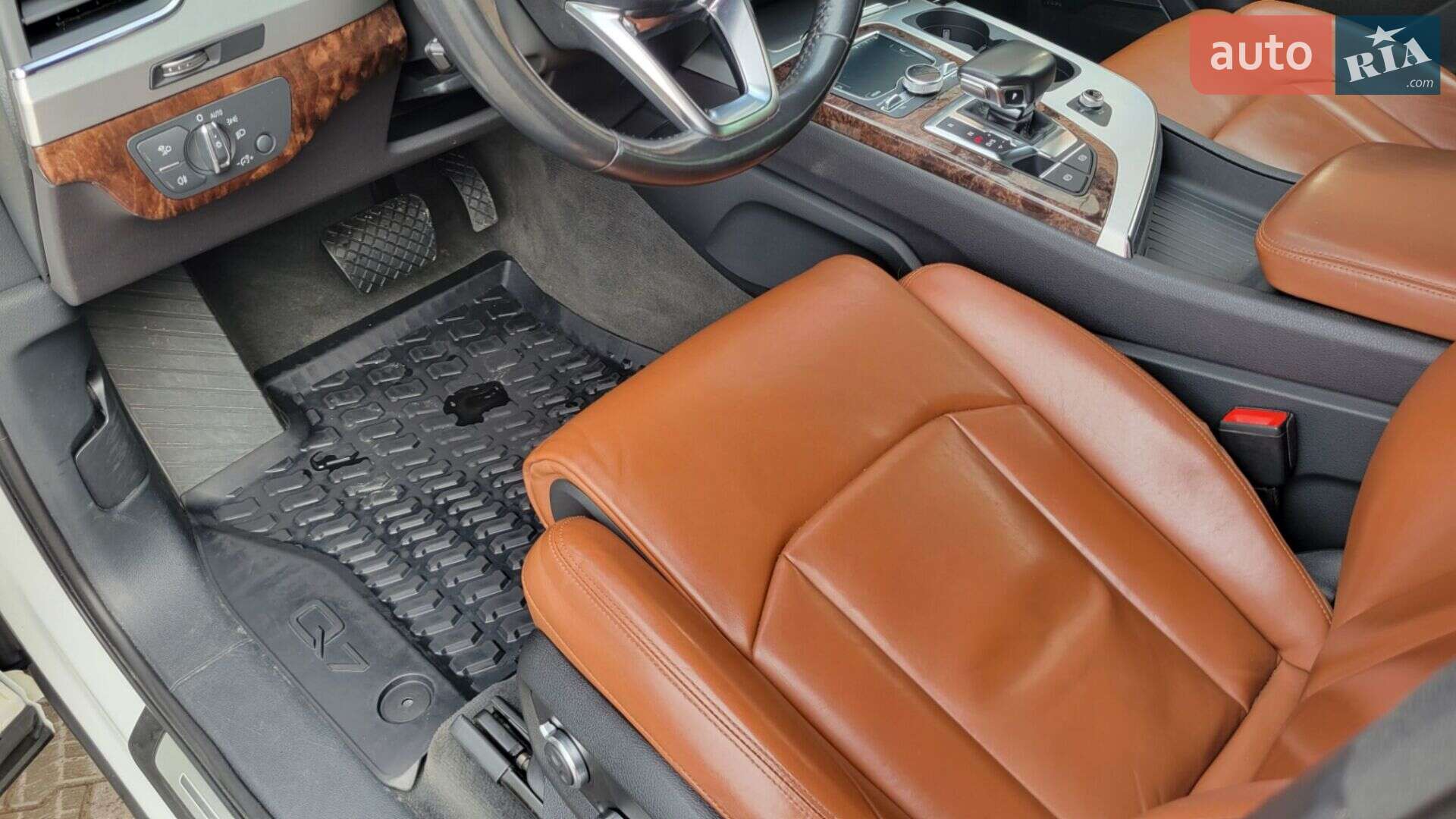 Audi Q7 2018 VIN WAUZZZ4M8JD035133 фото оголошення 34 з 99